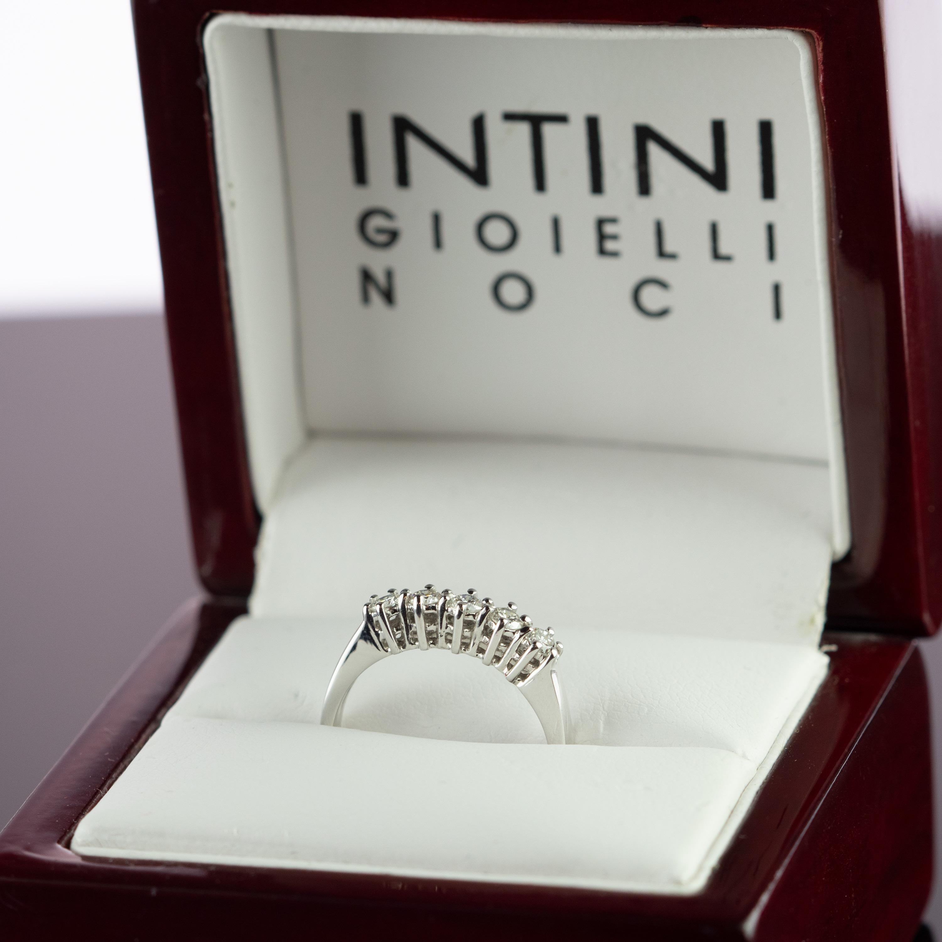 18 Karat Gold Diamond Radiant Line Band Wedding Bridal Carved Engagement Ring For Sale 4