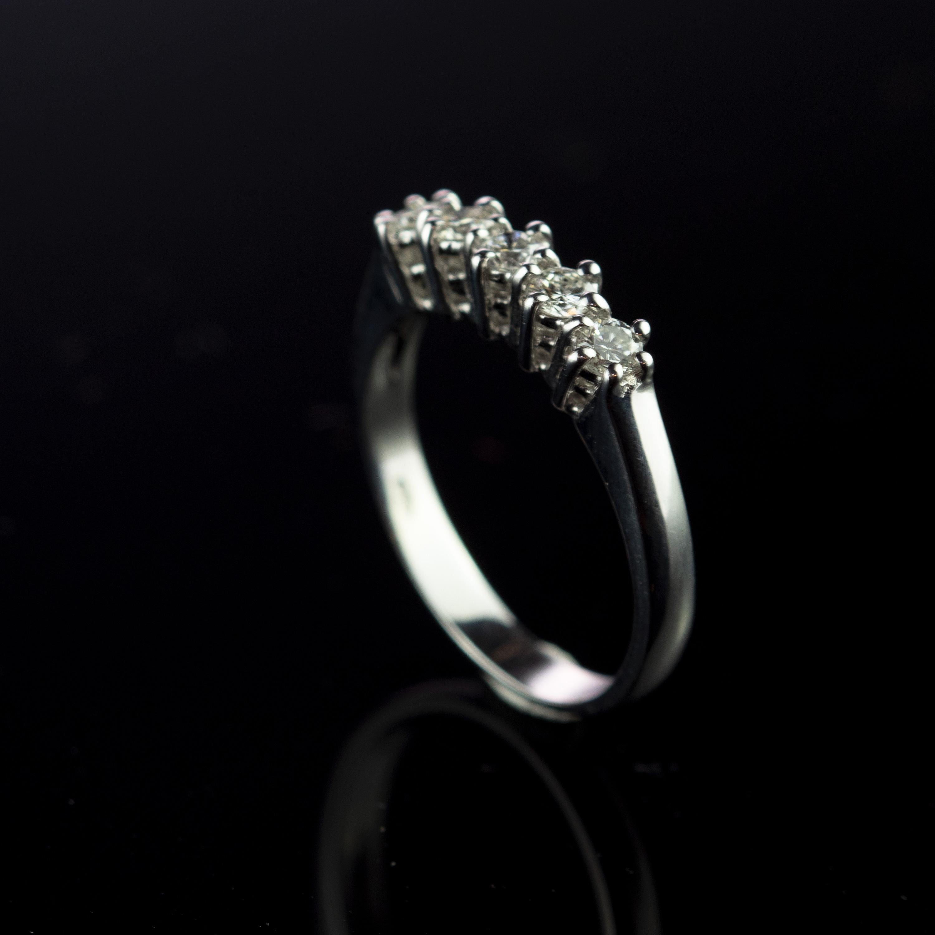18 Karat Gold Diamond Radiant Line Band Wedding Bridal Carved Engagement Ring For Sale 2