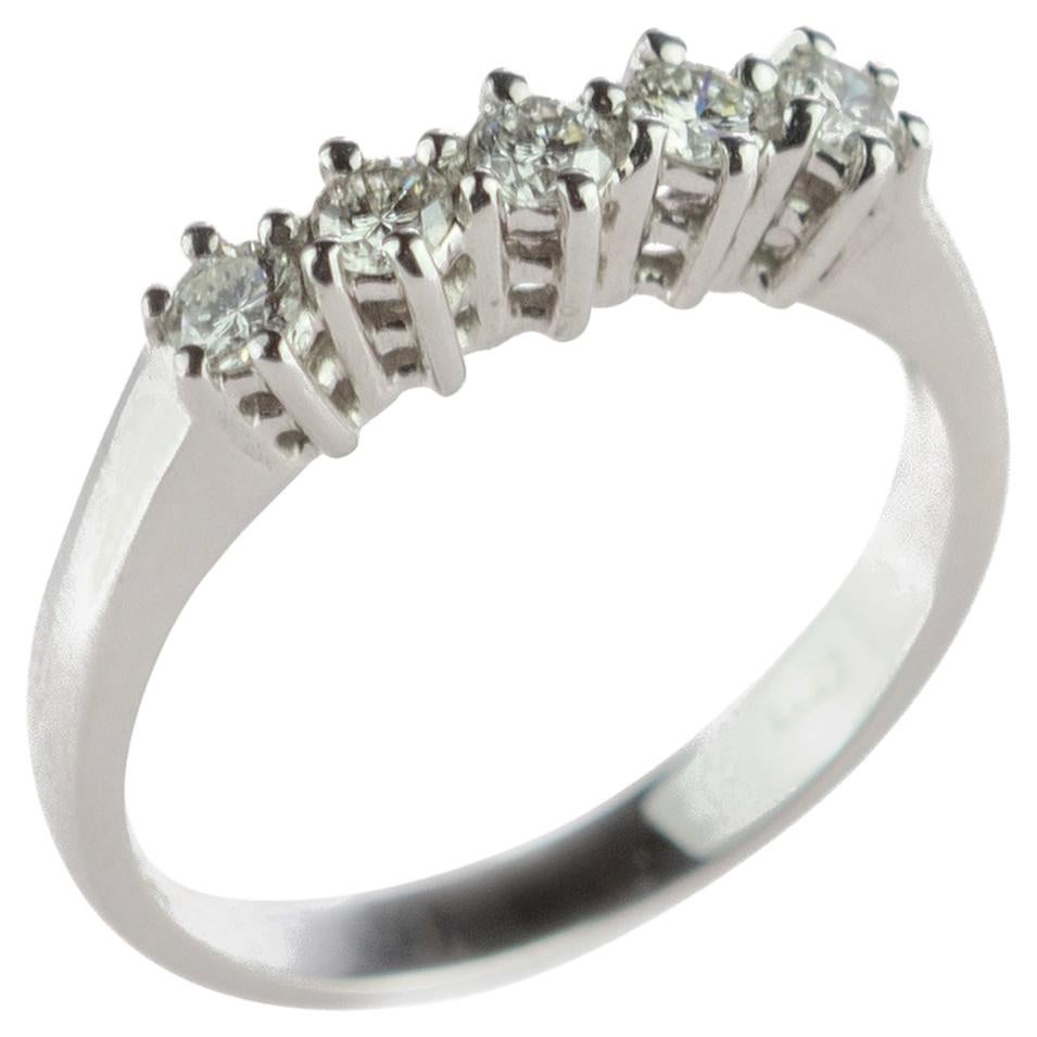 18 Karat Gold Diamond Radiant Line Band Wedding Bridal Carved Engagement Ring For Sale