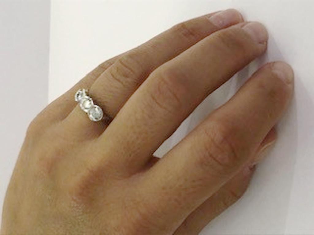 18 Karat Gold Diamond Ring For Sale 1