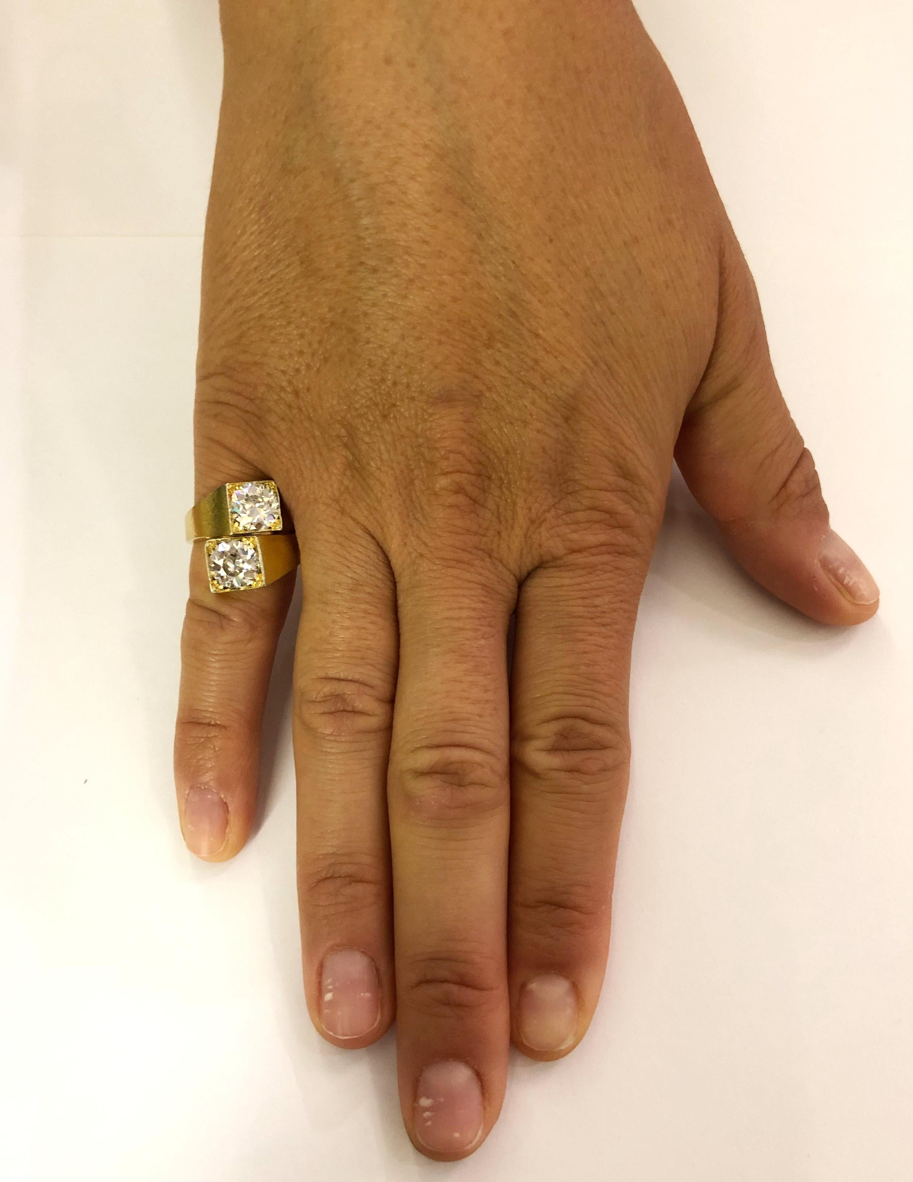 18 Karat Gold Diamond Ring In Good Condition In Palm Springs, CA