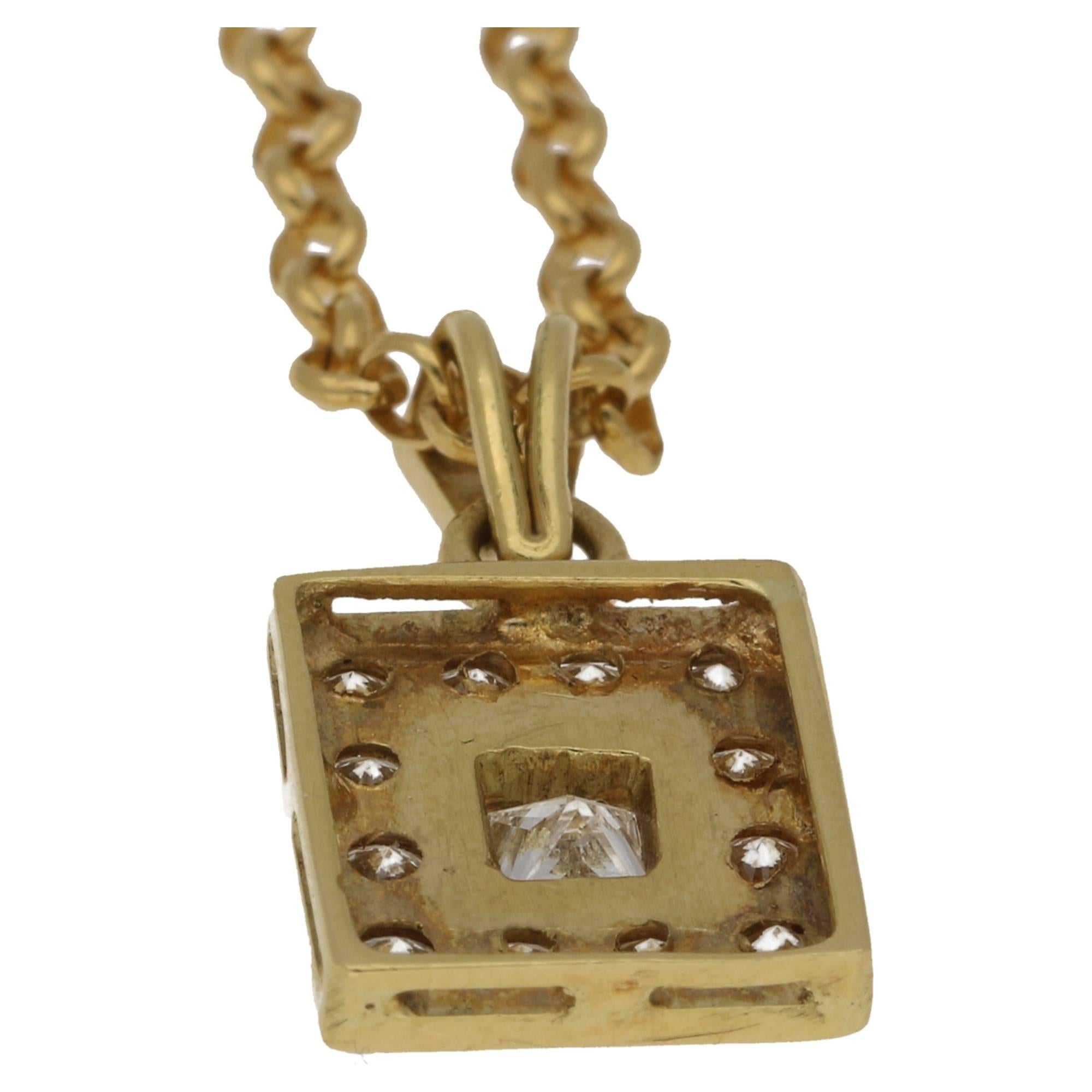 18 Karat Gold Diamond Square Cluster Pendant In Excellent Condition In London, GB