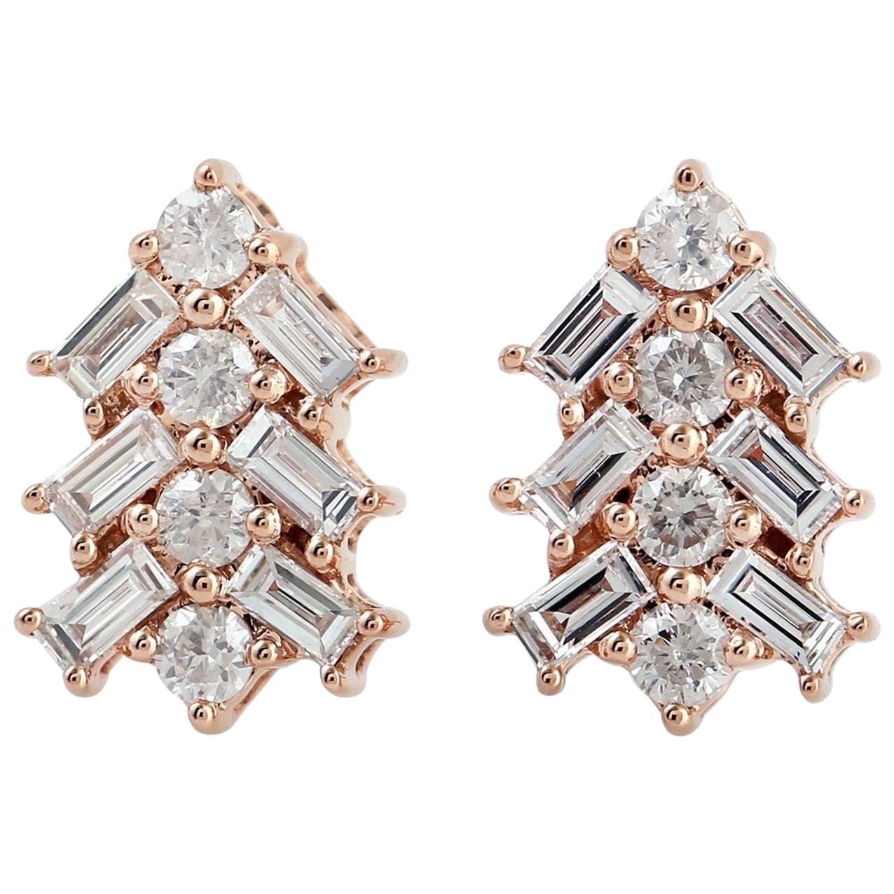18 Karat Gold Diamond Stud Earrings For Sale