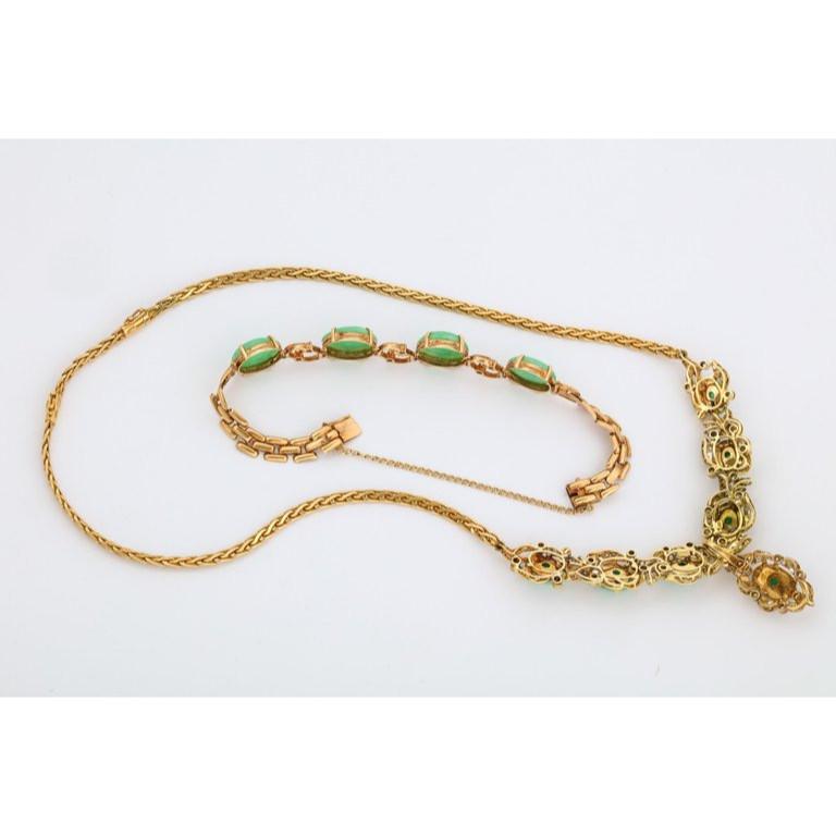 18 Karat Gold, Diamonds and Chinese Jade Necklace and Bracelet Set 1