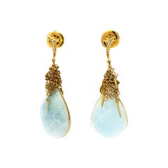 18 Karat Gold Earrings Gold Mesh Milky Aquamarine Diamonds