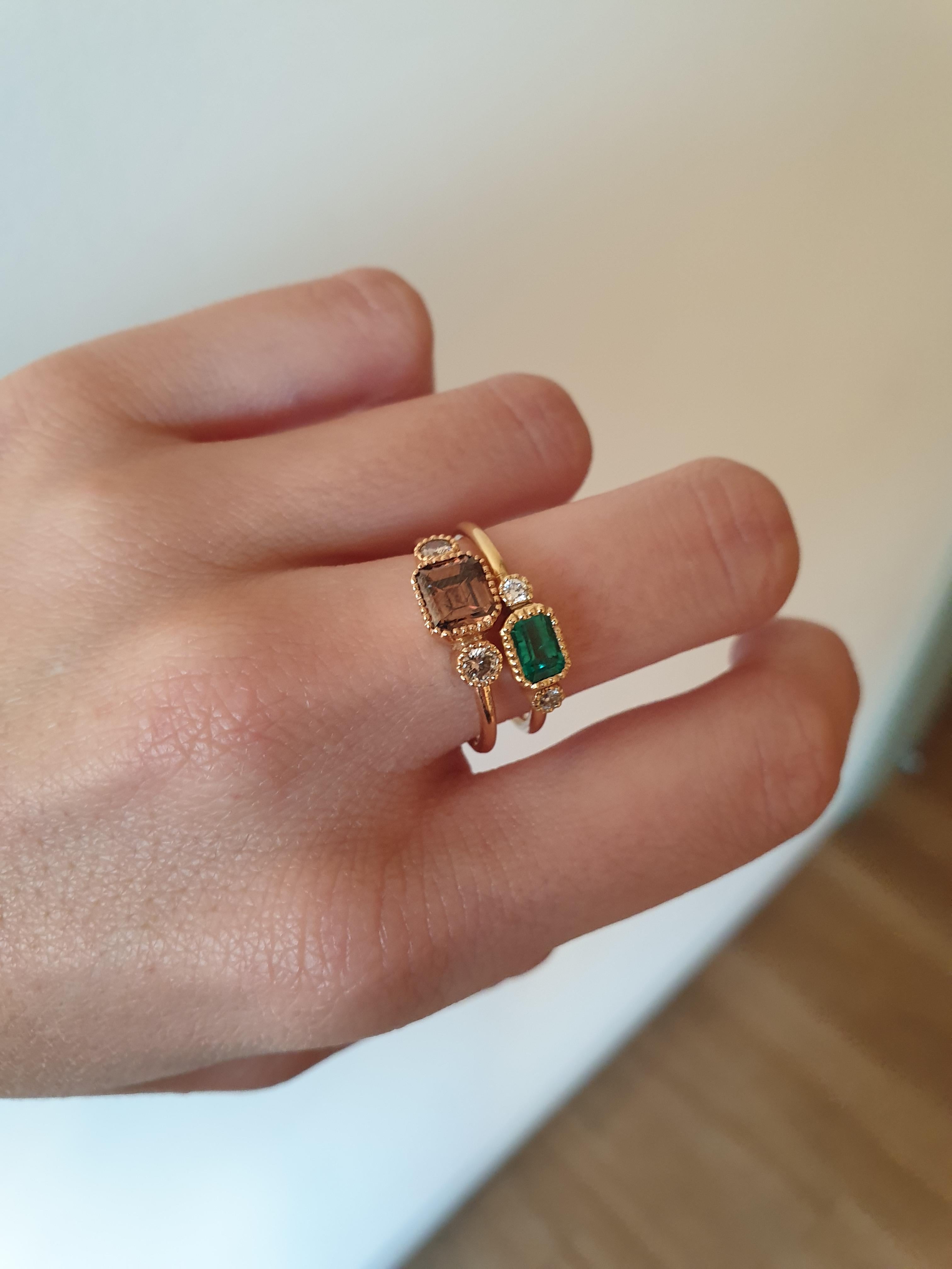 Gold Emerald and Diamond Ring Brilliant Cut Diamond 18k Solitaire Coktail For Sale 1