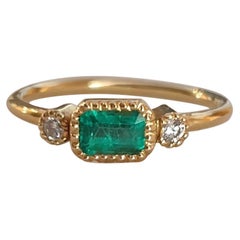 Gold Emerald and Diamond Ring Brilliant Cut Diamond 18k Solitaire Coktail