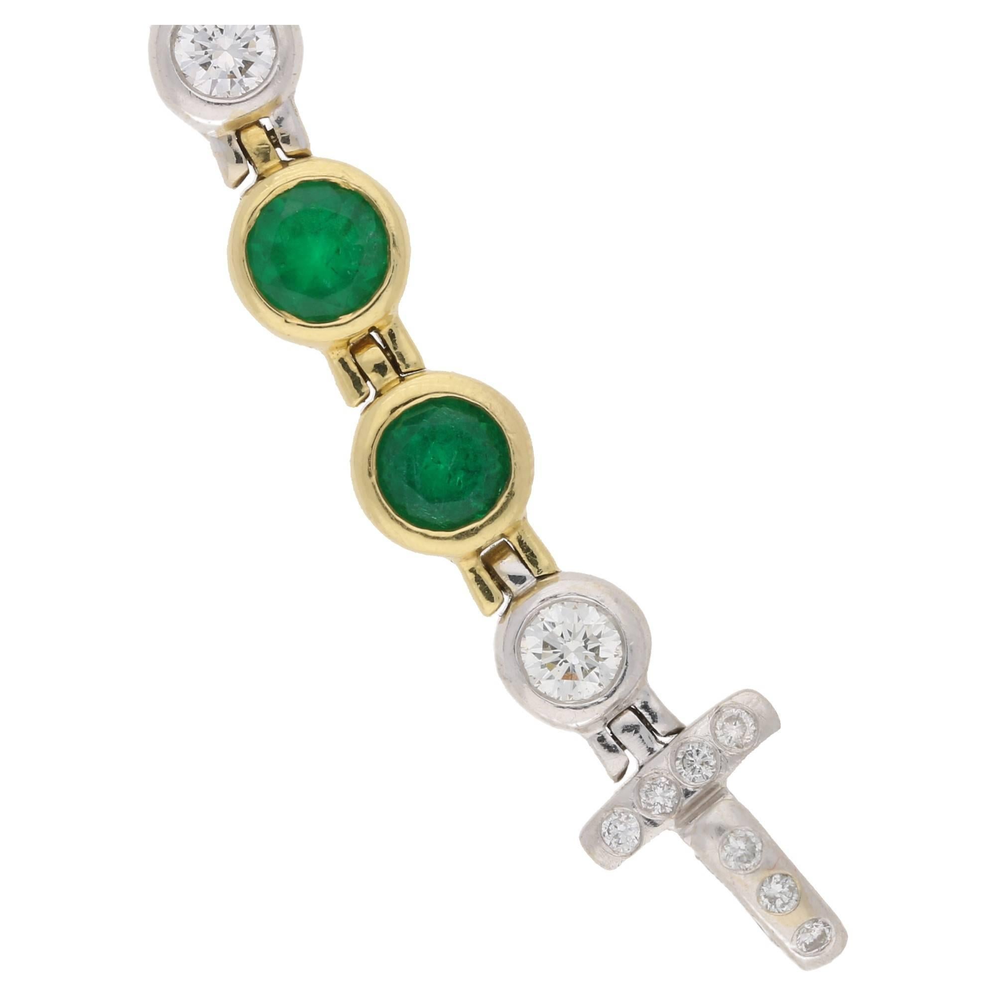 Round Cut Emerald and Diamond Bracelet in 18 Karat Gold 