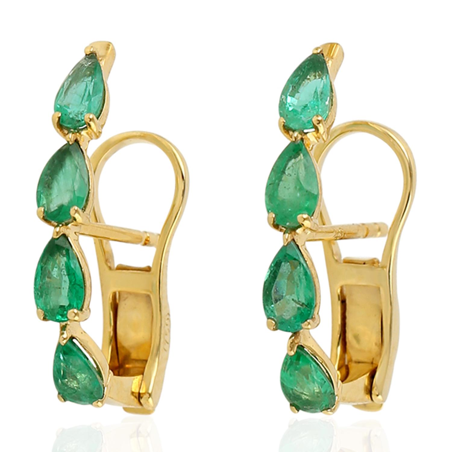 Modern 18 Karat Gold Emerald Stud Earrings For Sale