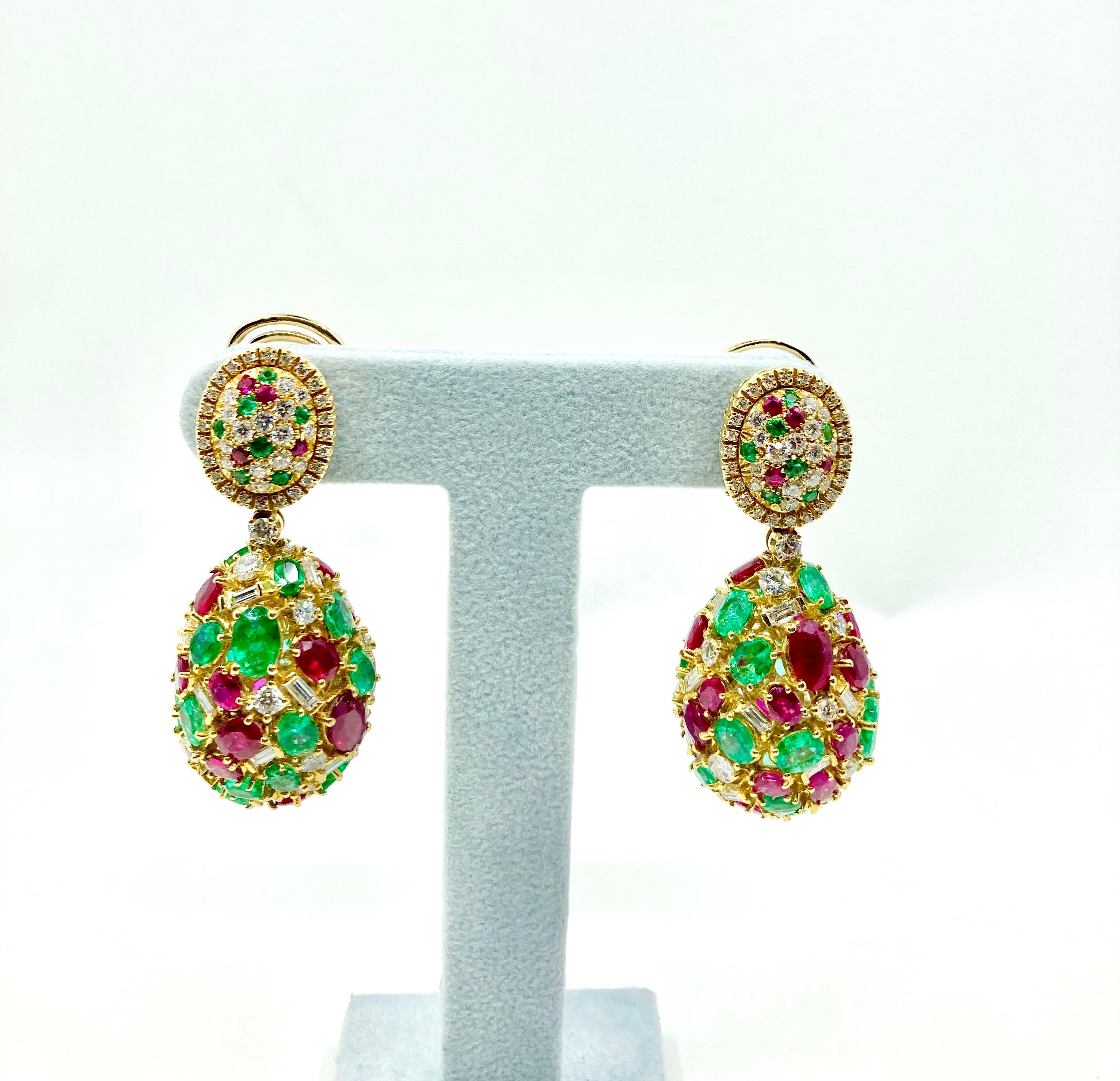 18 Karat Gold Emeralds, Rubies and Diamonds Italian Earrings In New Condition For Sale In Valenza, IT