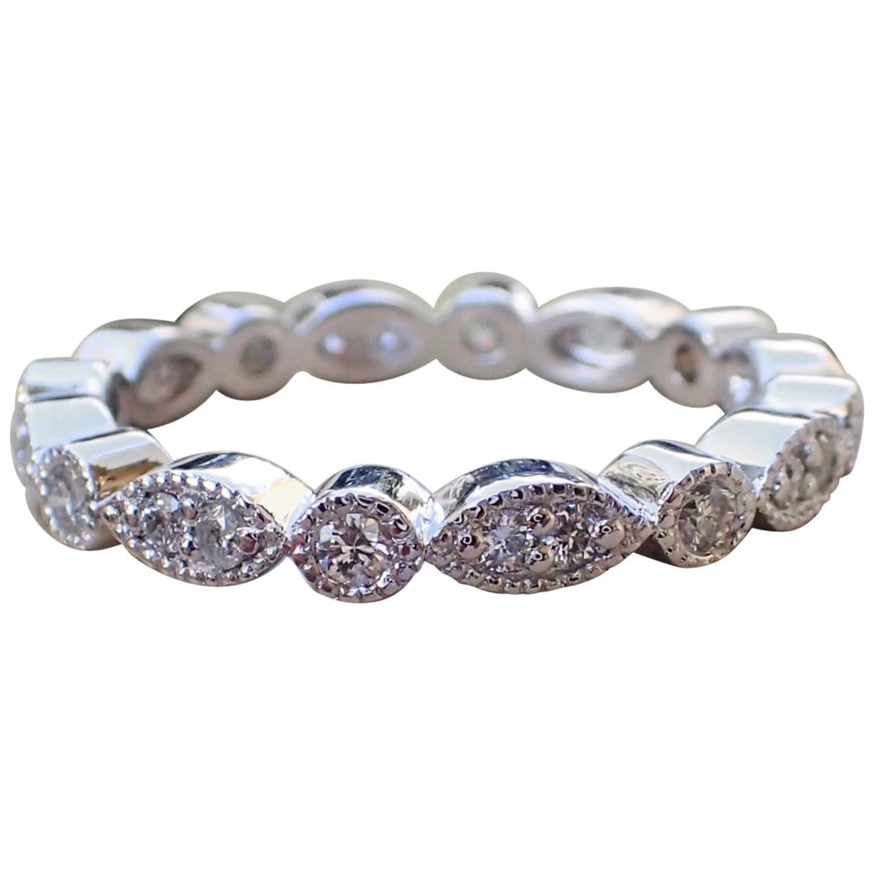 18 Karat Gold Eternity Band with 0.40 Carat of Diamond, Bezel & Milgrain Edge im Angebot