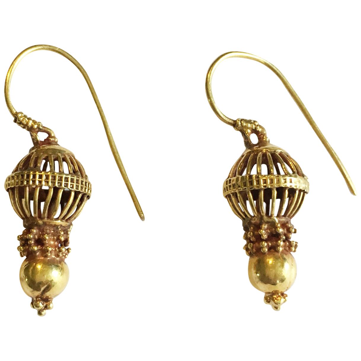 18 Karat Gold Traditional Earrings from India For Sale