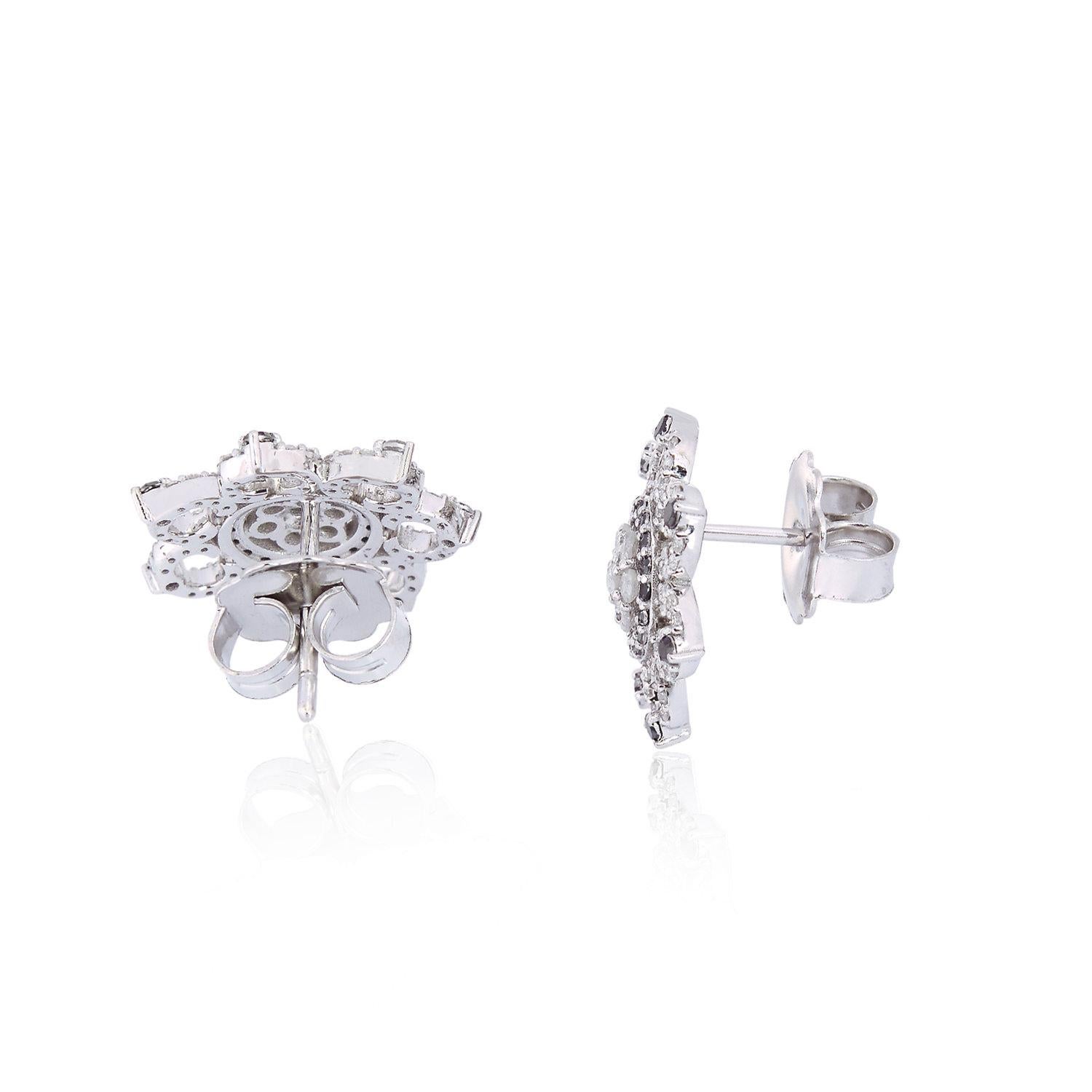 Modern 18 Karat Gold Flower Diamond Stud Earrings For Sale