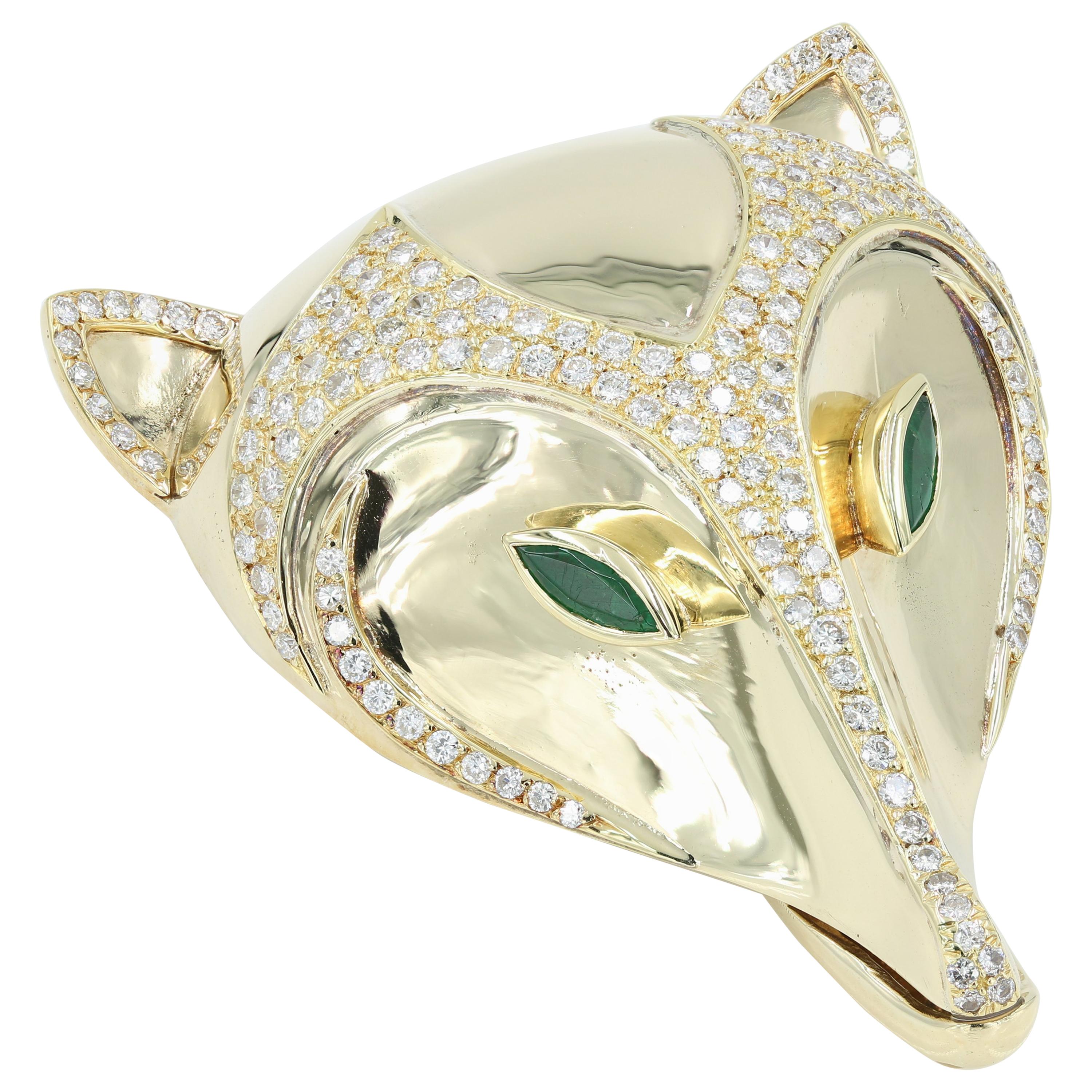 18 Karat Gold "Fox Head" Clip with over 3 Carat of Diamonds and 2 Emeralds For Sale
