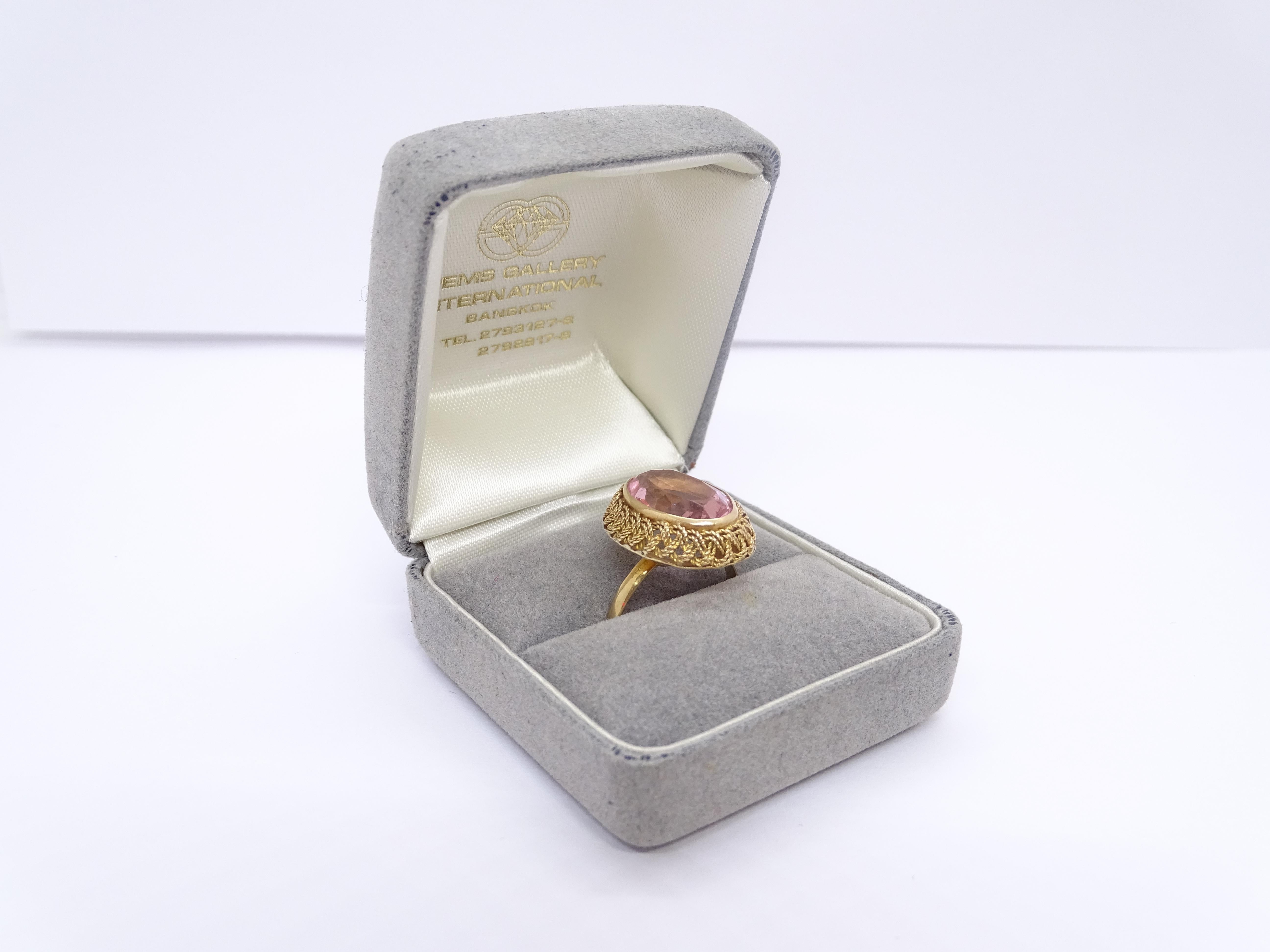 18 karat gold French ring with Rose of France, Victorian style For Sale 1