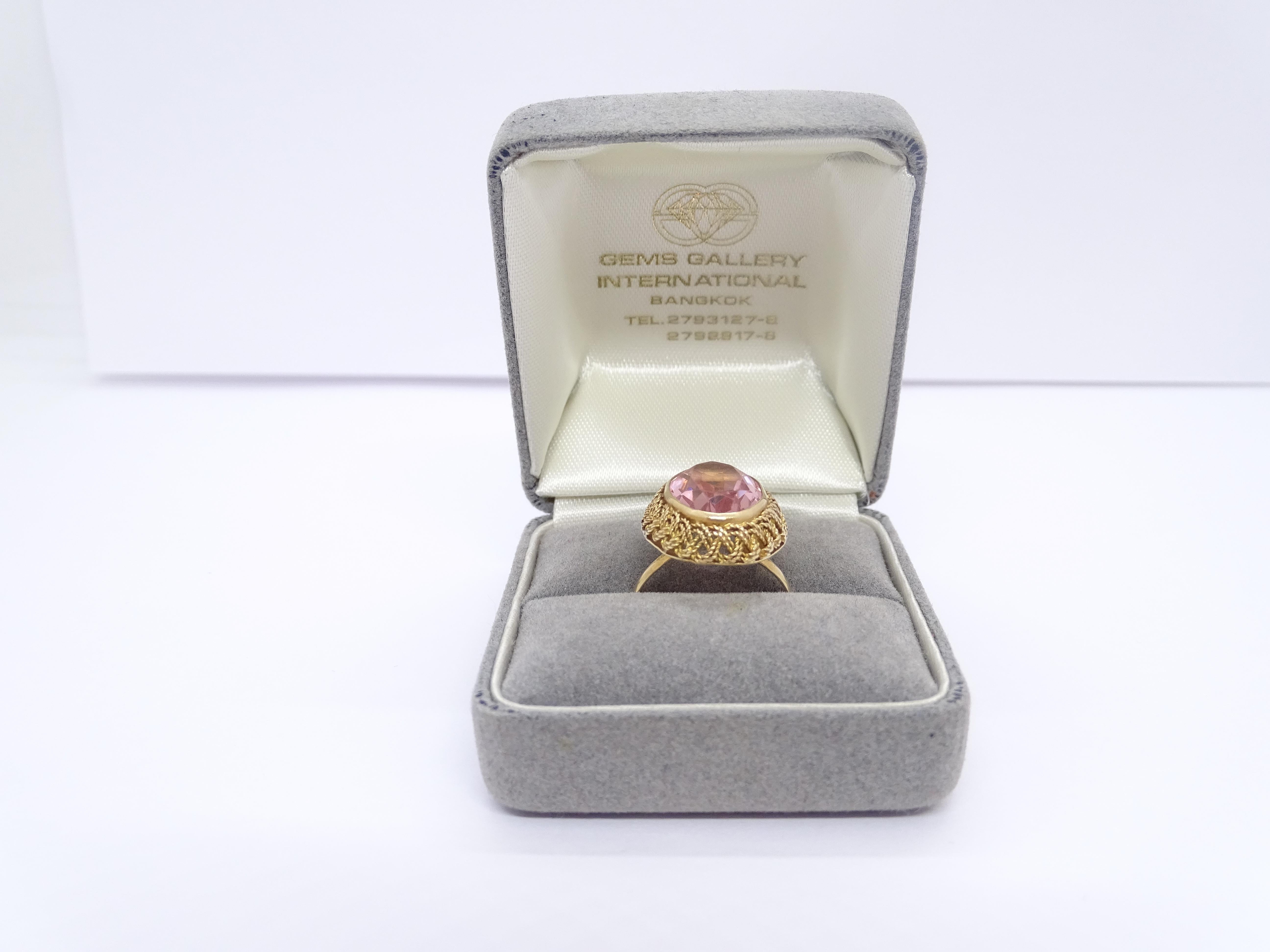 18 karat gold French ring with Rose of France, Victorian style For Sale 2