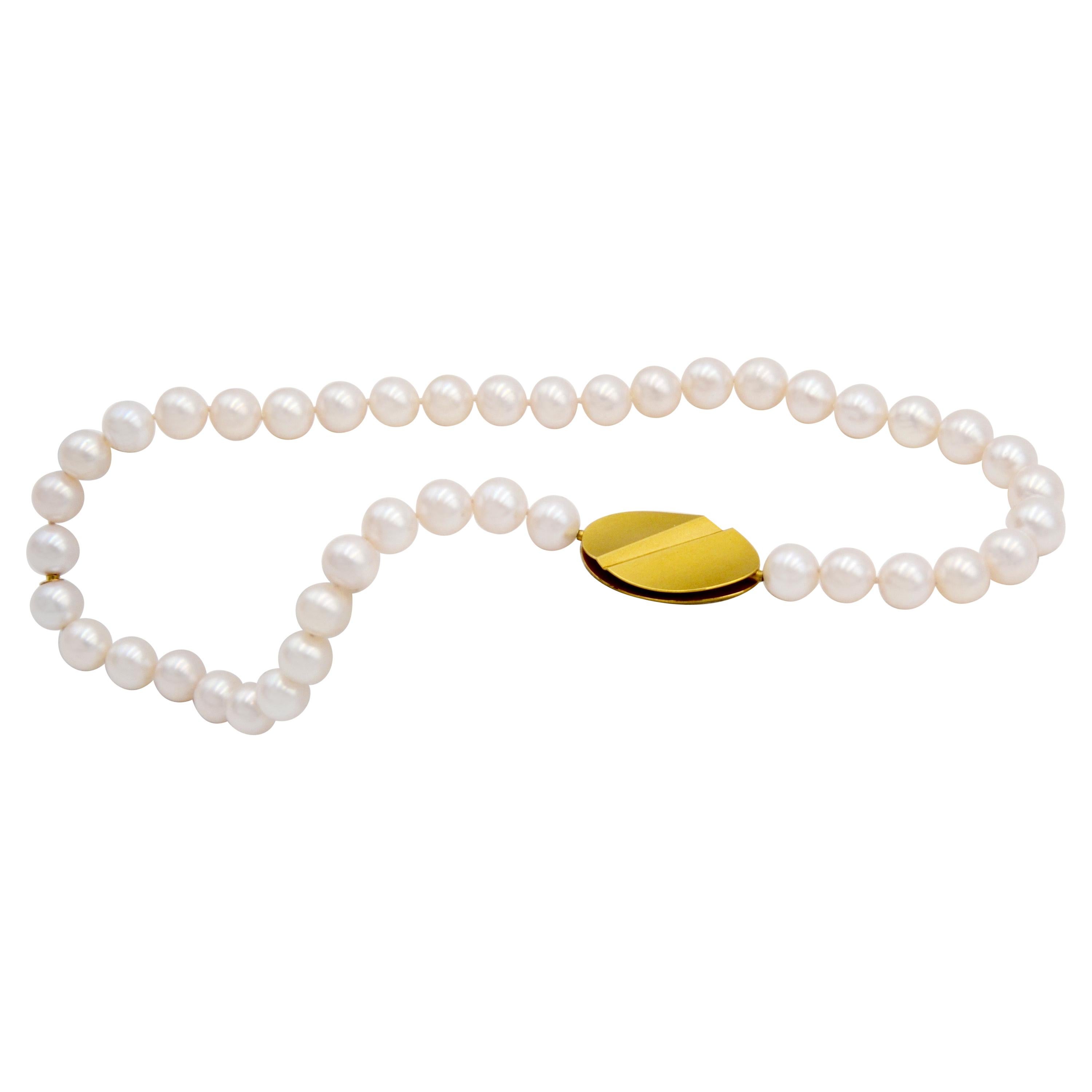 18 karat Gold Fresh Water Pearl Necklace
