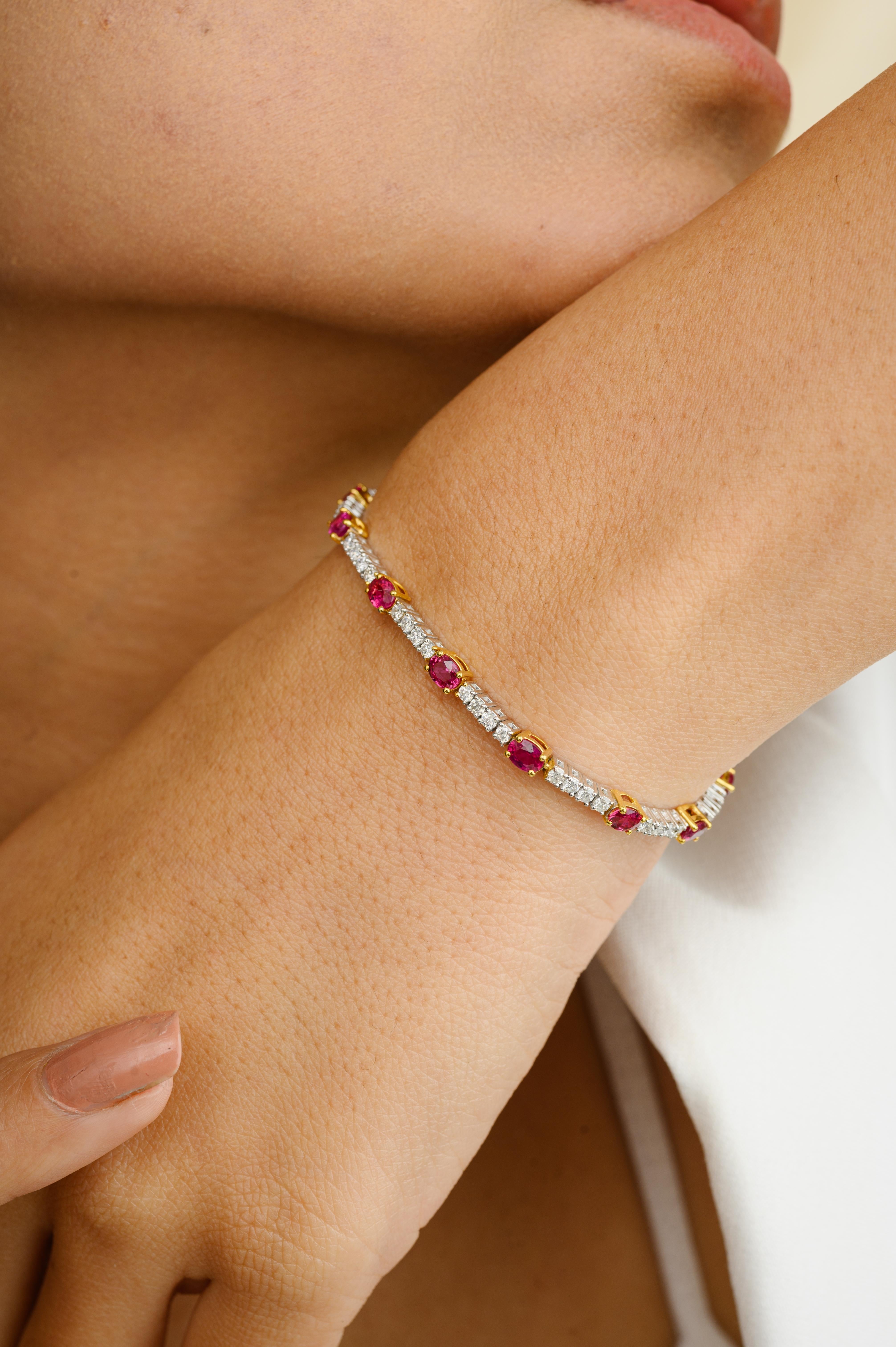 Taille ovale Bracelet de fiançailles pour femmes en or 18 carats avec rubis véritable et diamants en vente