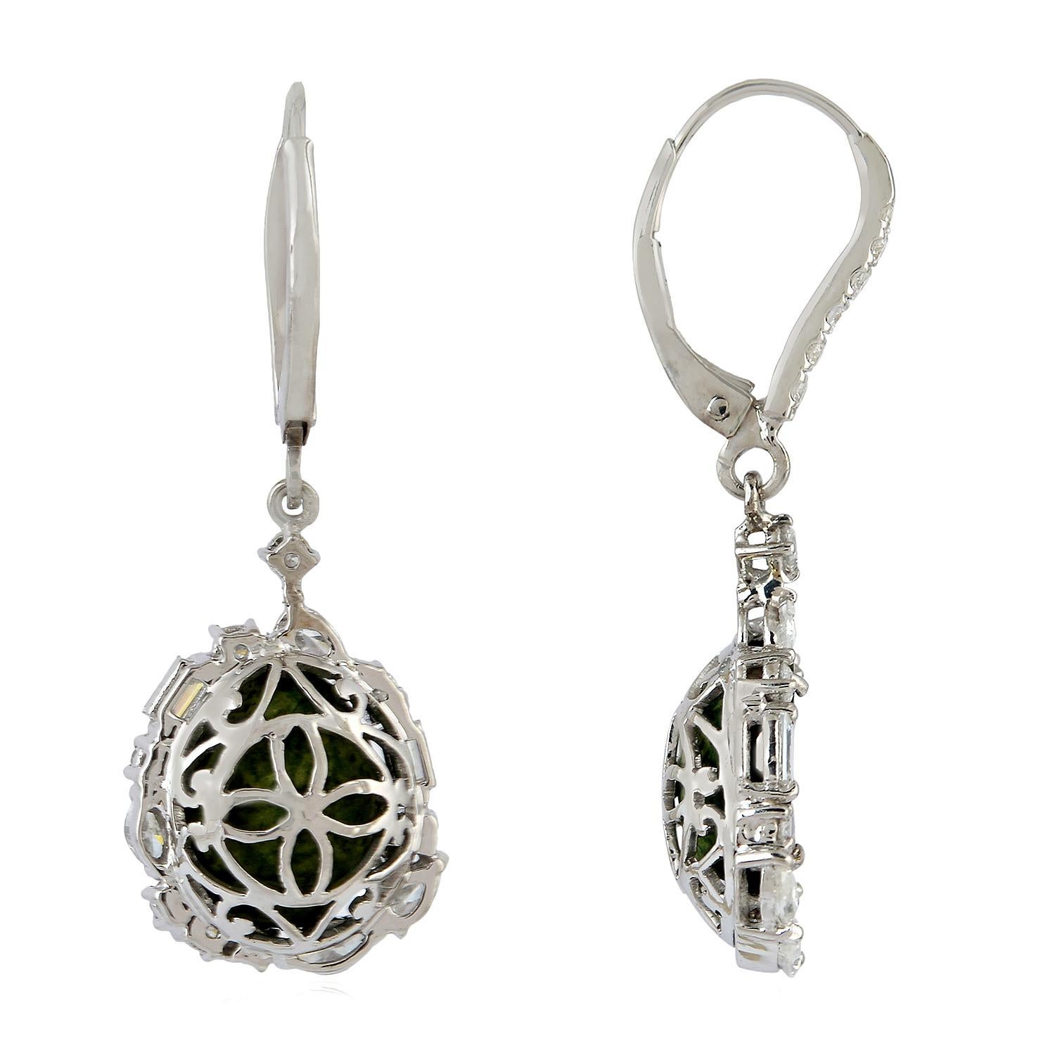 Moderne Boucles d'oreilles géode en or 18 carats et diamants en vente