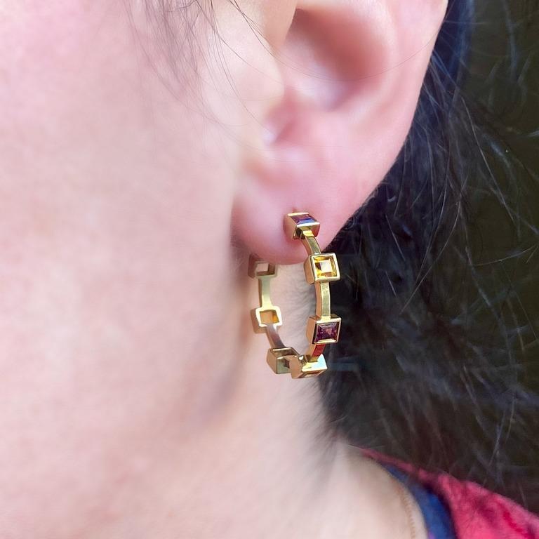 Contemporary 18 Karat Gold Geometric Hoop Earrings with Square Rhodolite and Citrine For Sale