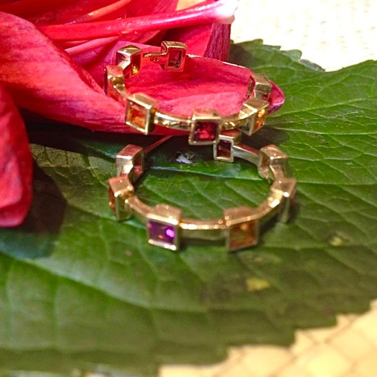 18 Karat Gold Geometric Hoop Earrings with Square Rhodolite and Citrine In New Condition For Sale In New York, NY