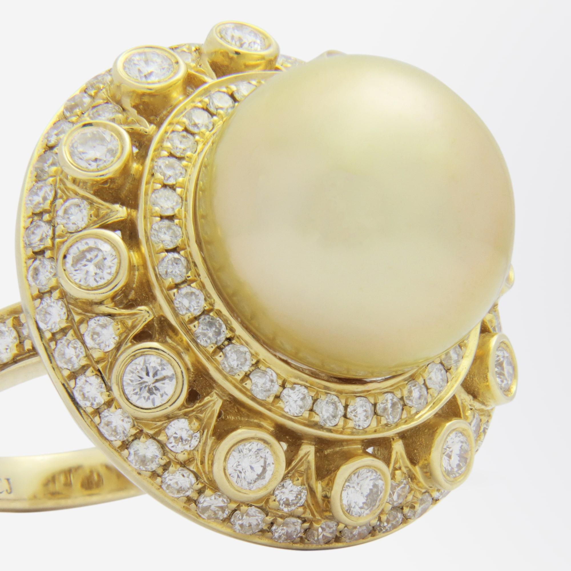 18 Karat Gold, Golden South Sea Pearl & Diamond Dress Ring In Excellent Condition In Brisbane, QLD