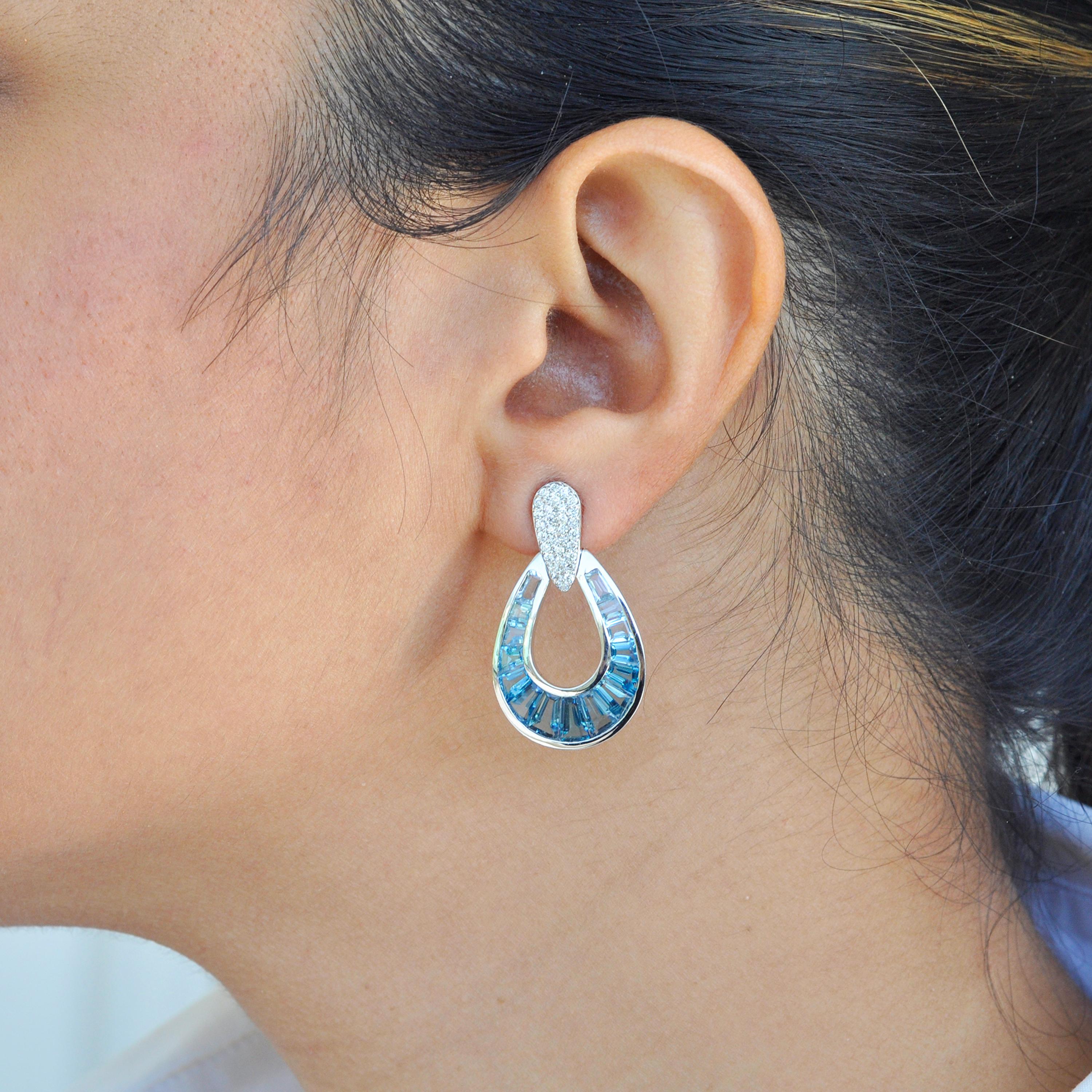 Contemporary 18 Karat Gold Gradient Blue Topaz Baguette Diamond Dangle Drop Earrings For Sale
