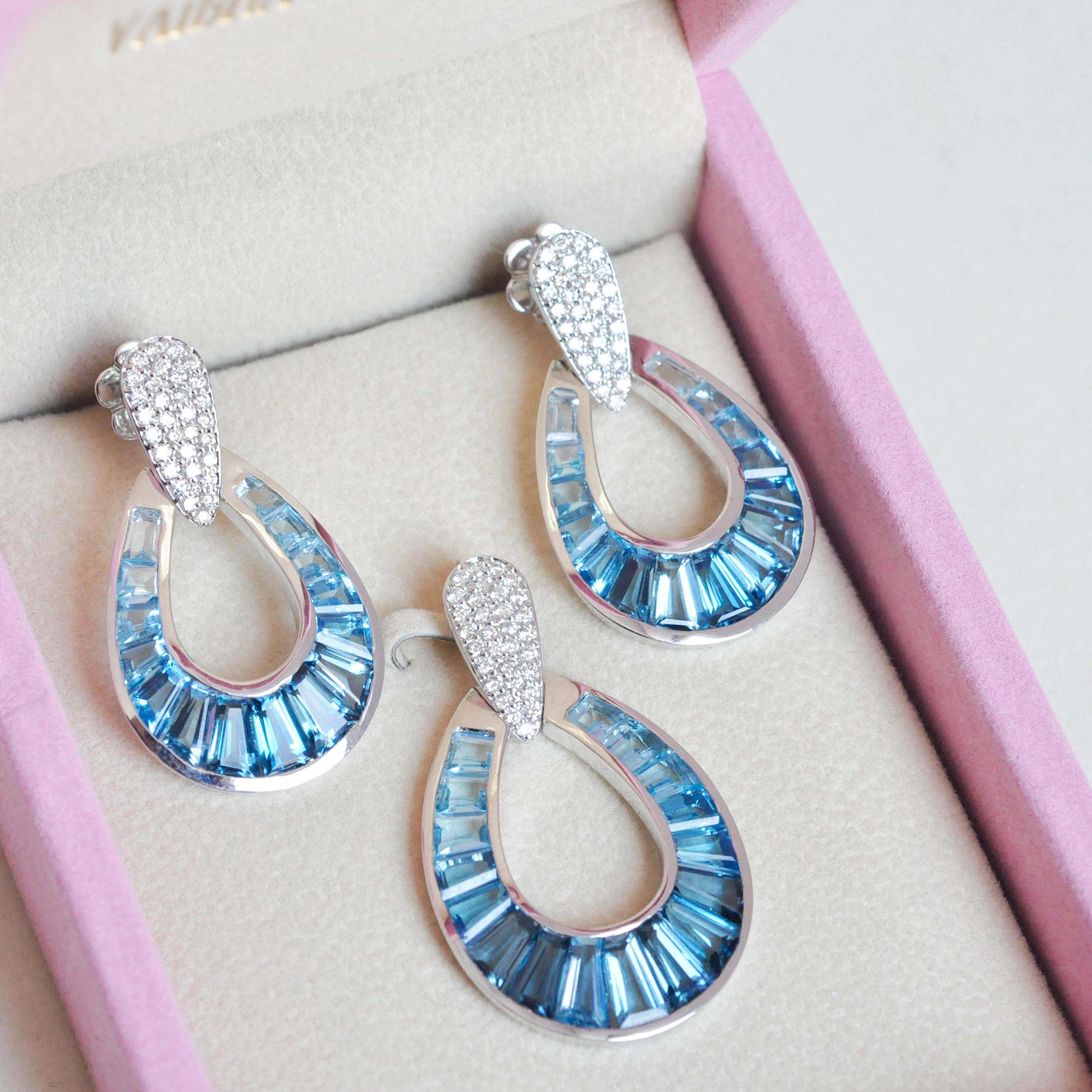 Women's 18 Karat Gold Gradient Blue Topaz Baguette Raindrop Diamond Pendant Earrings Set For Sale