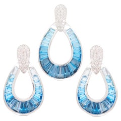 18 Karat Gold Gradient Blue Topaz Baguette Raindrop Diamond Pendant Earrings Set