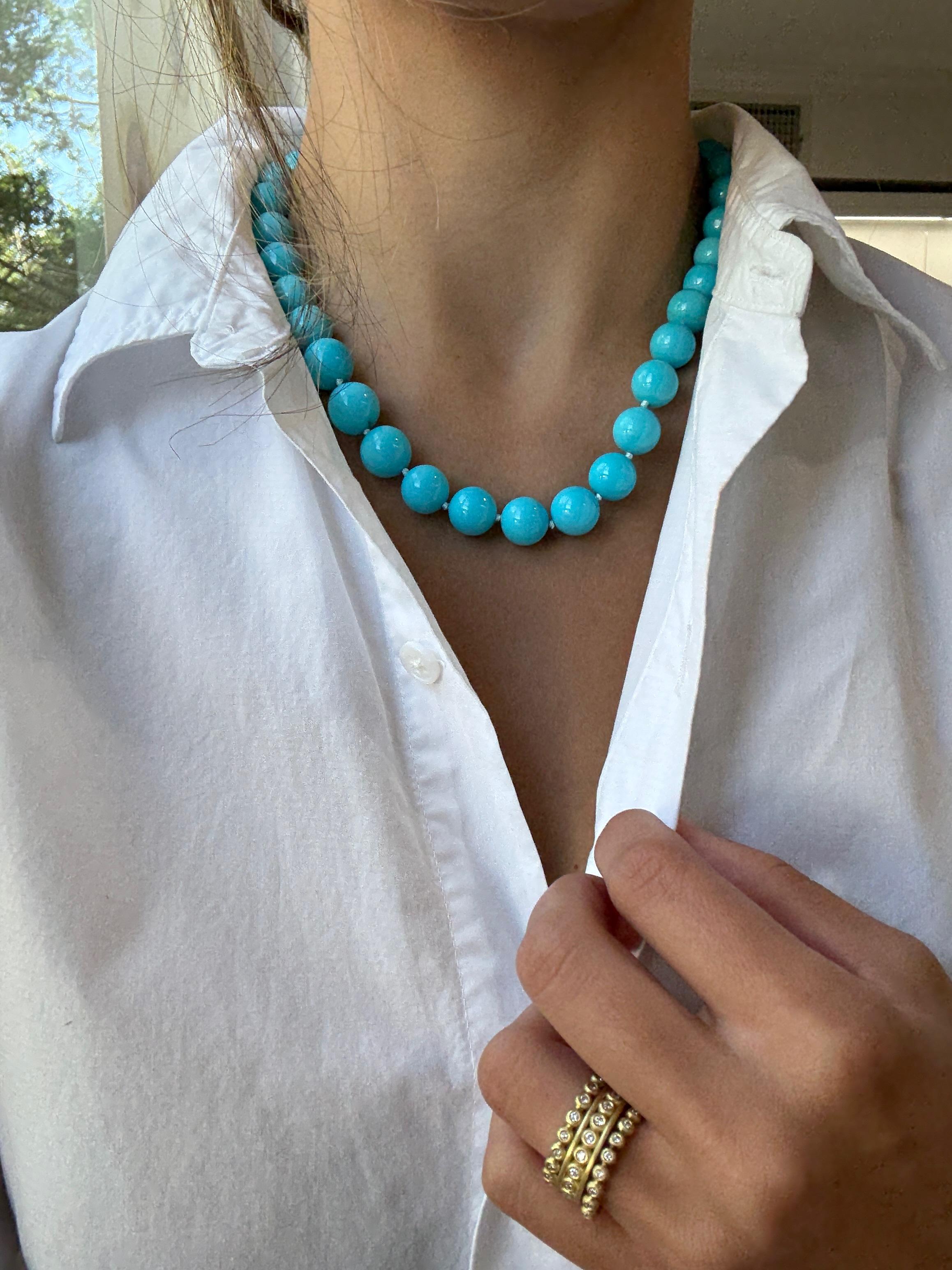 Contemporary 18 Karat Gold Graduated Sleeping Beauty Turquoise Necklace For Sale