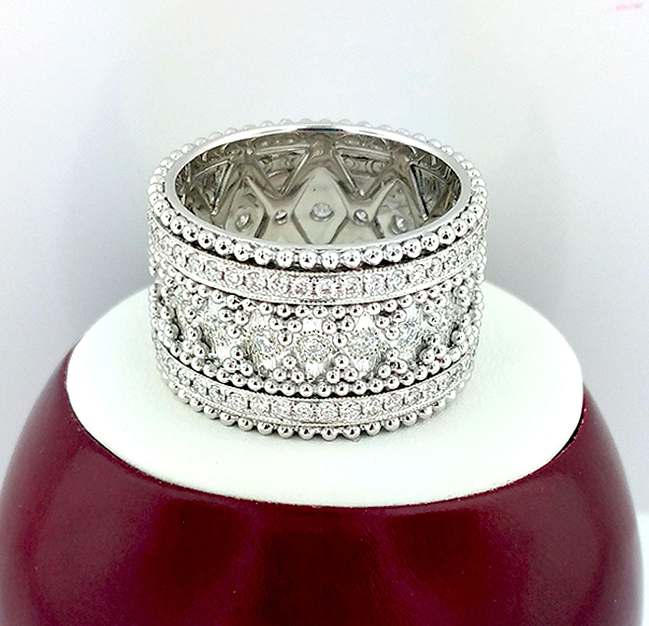 Produced by award winning Italian designer Stefano Vitolo. Stefano creates custom artisanal one of a kind jewelry with excellent gemstones in a truly old world Italian craftmanship. Sophisticated hand engraved design that blends traditional