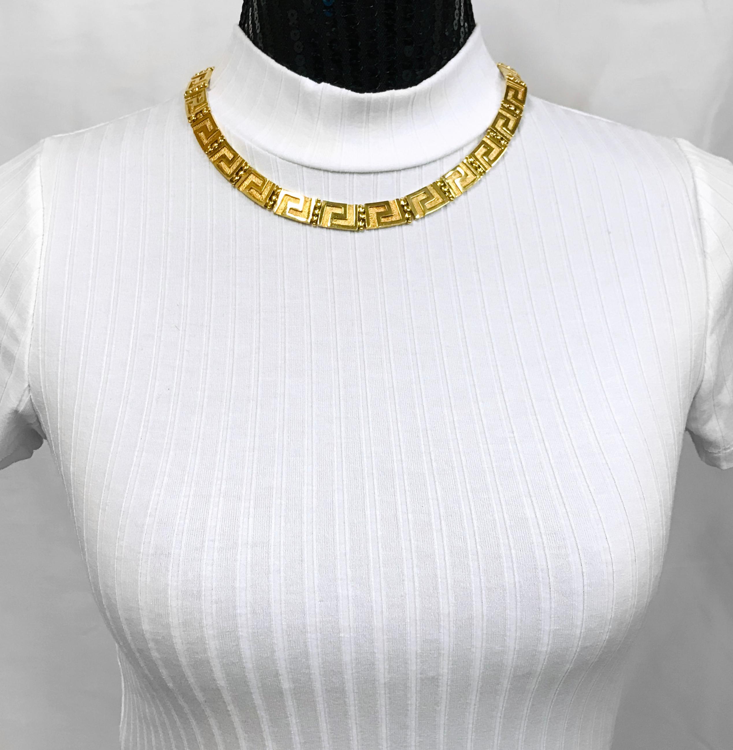 18 Karat Gold Greek Meander Necklace In Good Condition For Sale In Palm Desert, CA