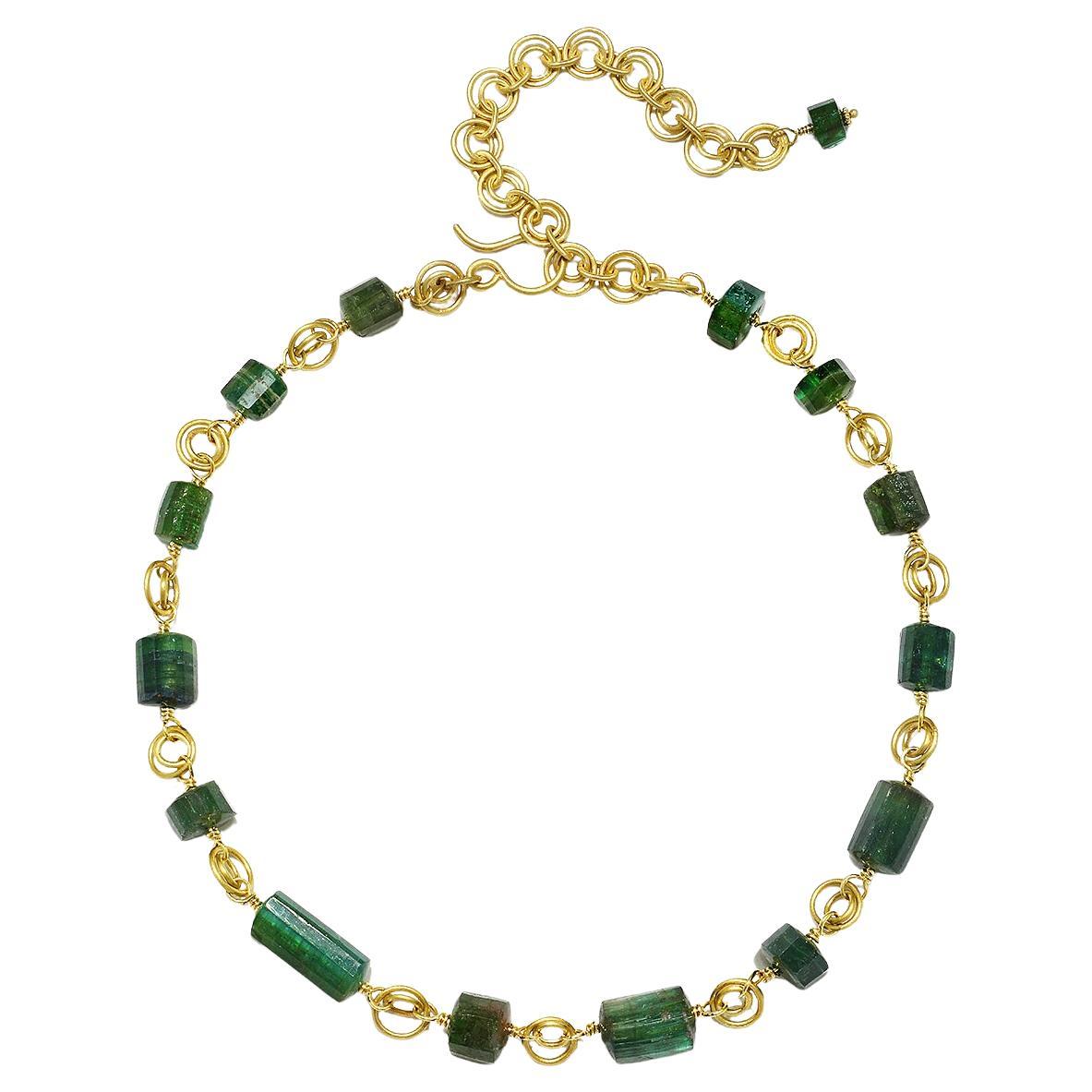 18 Karat Gold Green Tourmaline Crystal Mixed Cut Necklace For Sale