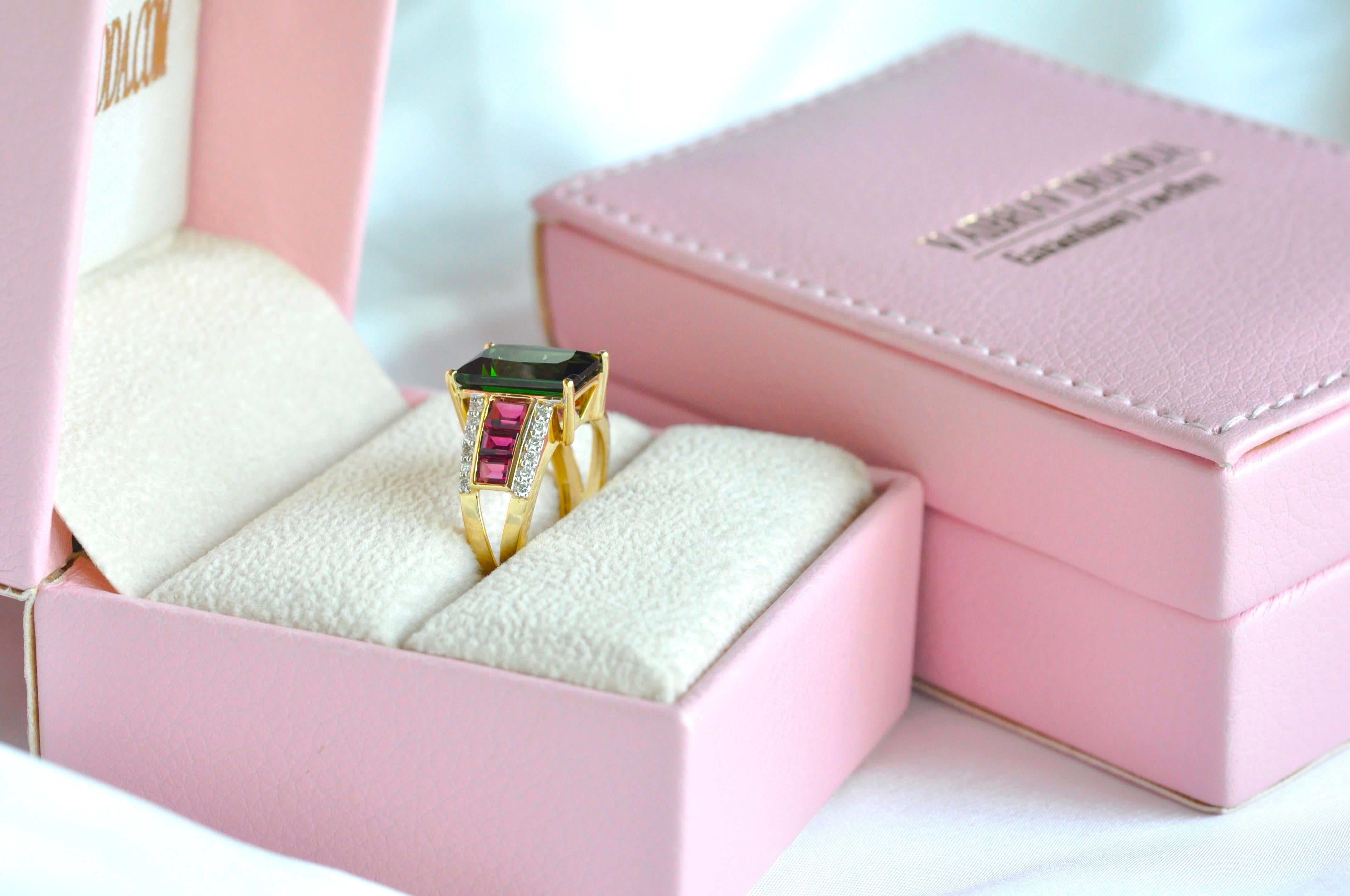 Women's 18 Karat Gold Green Tourmaline Rubellite Pink Tourmaline Baguette Diamond Ring