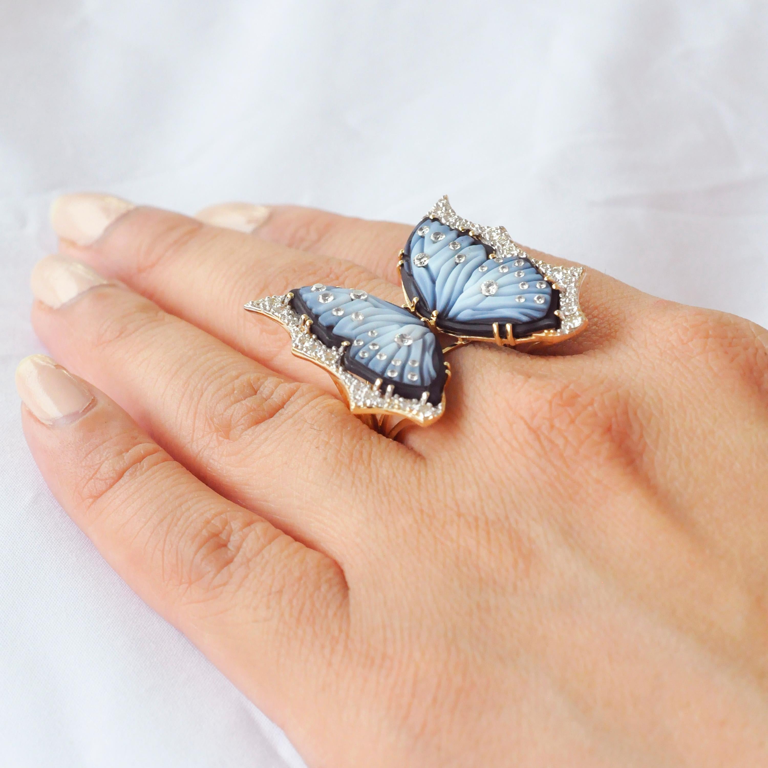18 Karat Gold Hand-Carved Agate Butterfly Diamond Contemporary Cocktail Ring For Sale 10