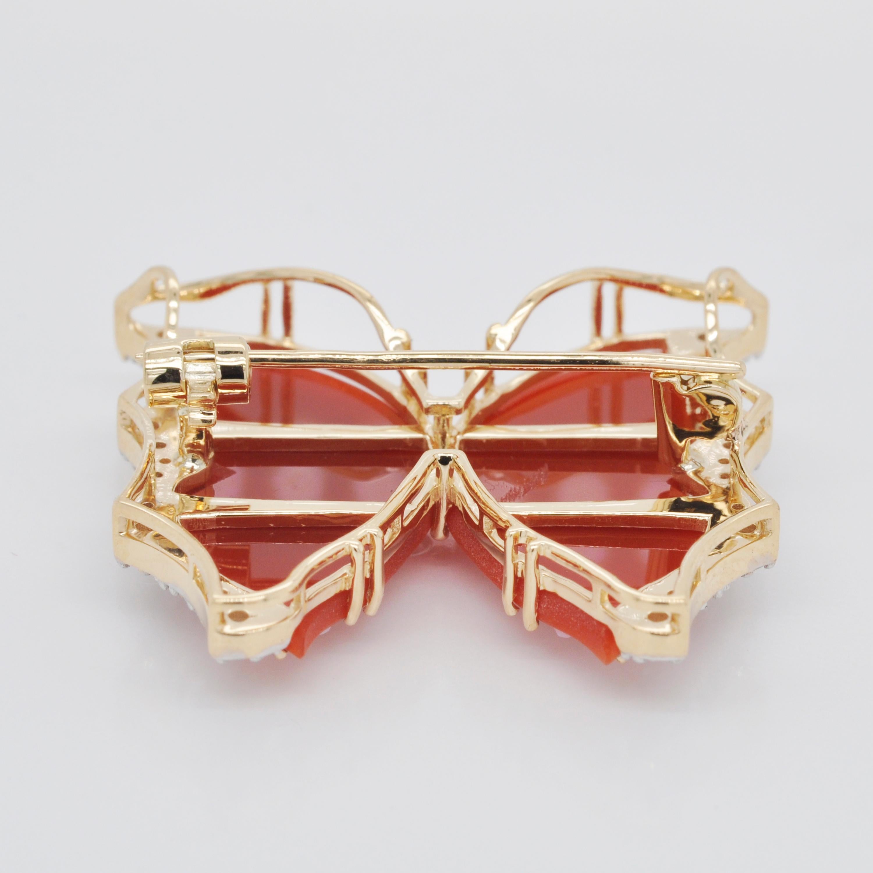Taille brillant Collier pendentif broche papillon en agate rouge et diamants en or 18 carats sculptés à la main en vente