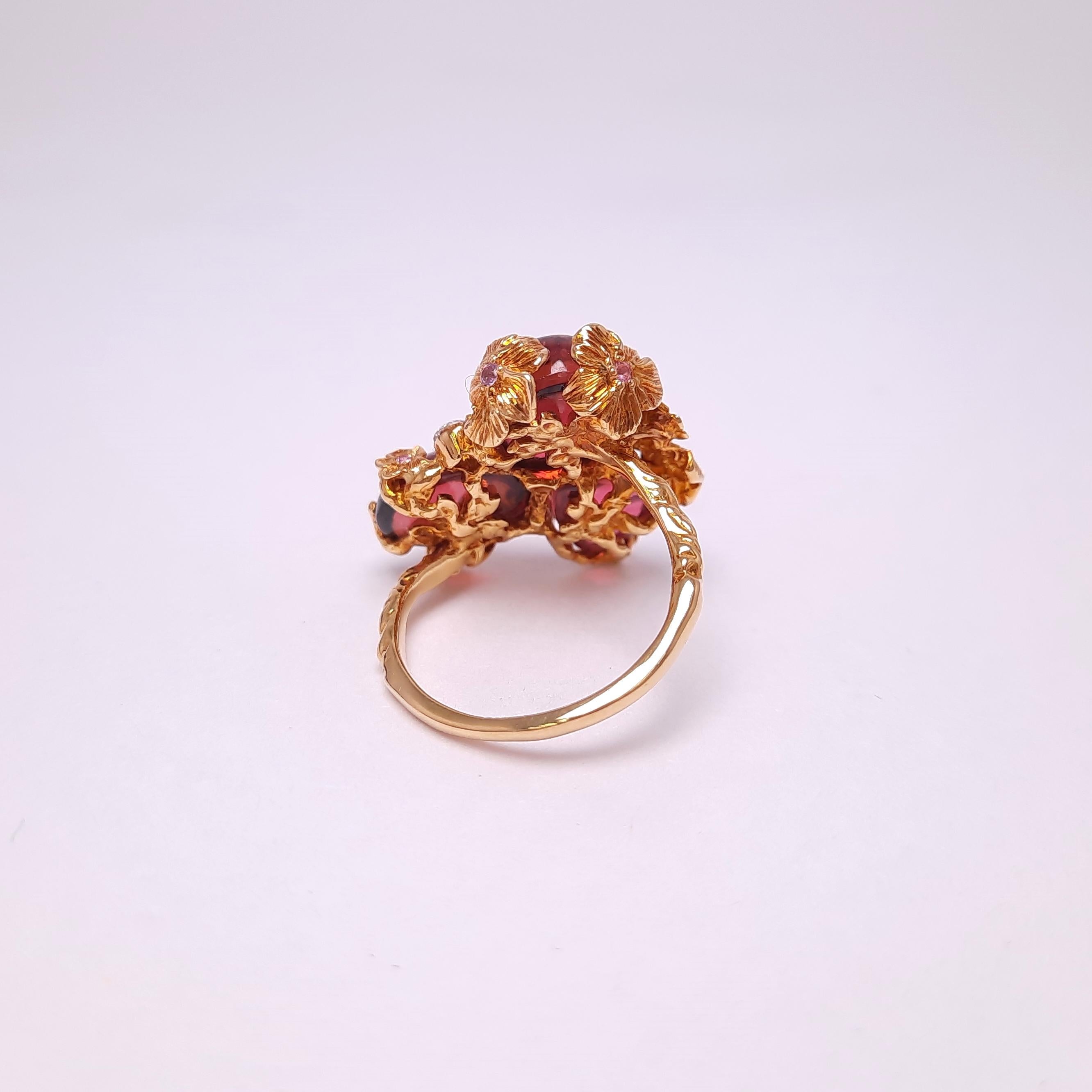 18 Karat Gold Handmade Rubellite pink tourmaline Ring In Excellent Condition For Sale In Hong Kong, HK