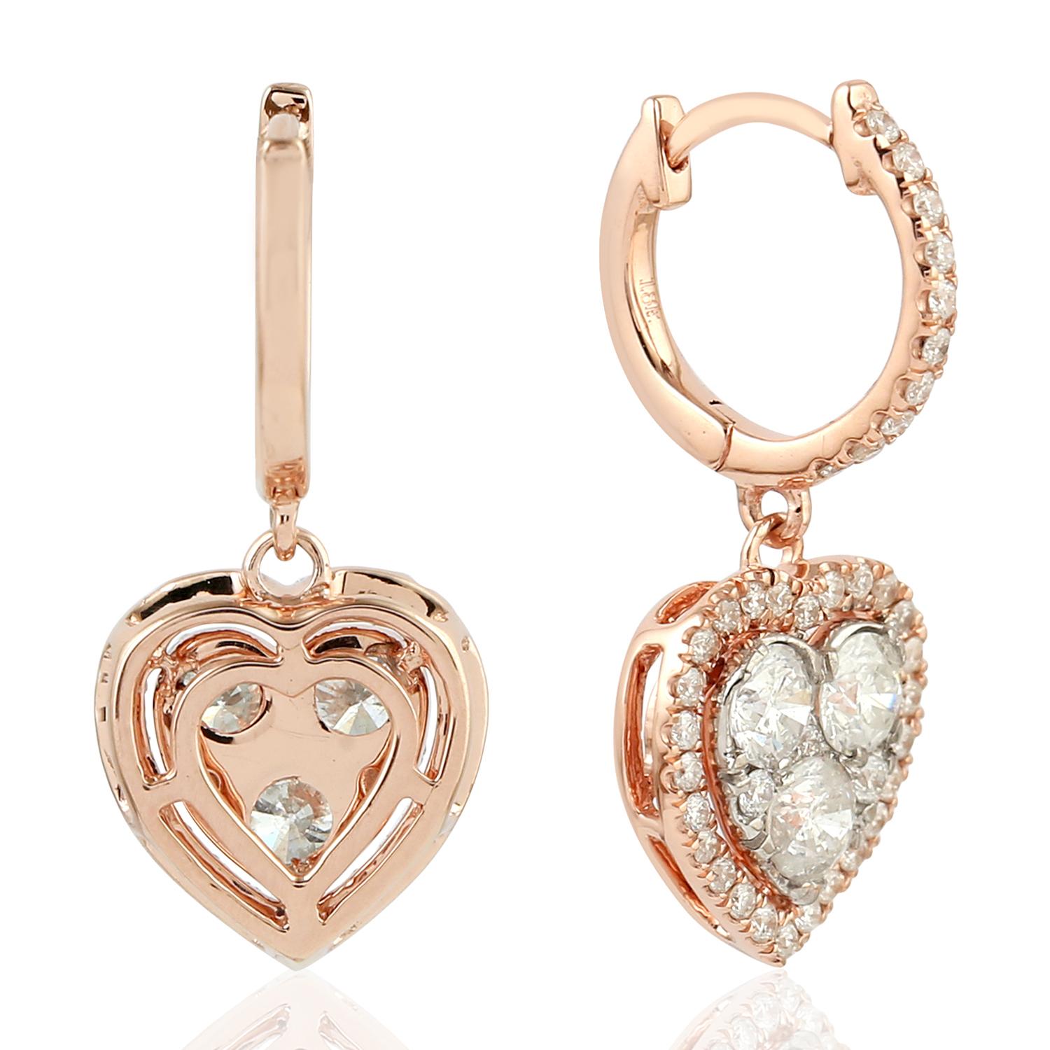 Moderne Boucles d'oreilles cœur en or 18 carats et diamants en vente