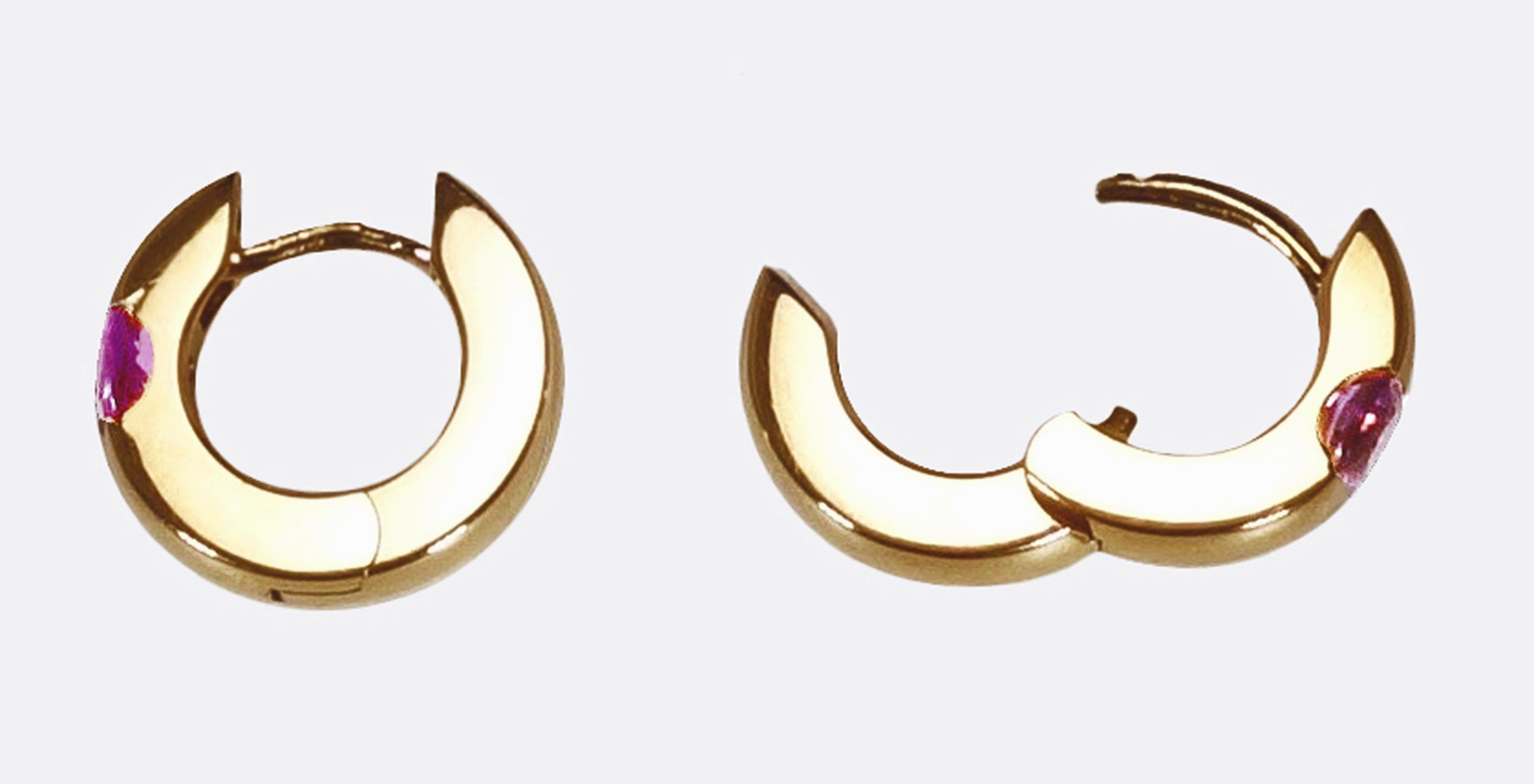 Contemporary 18 Karat Gold Hoop Earrings with Amethyst For Sale