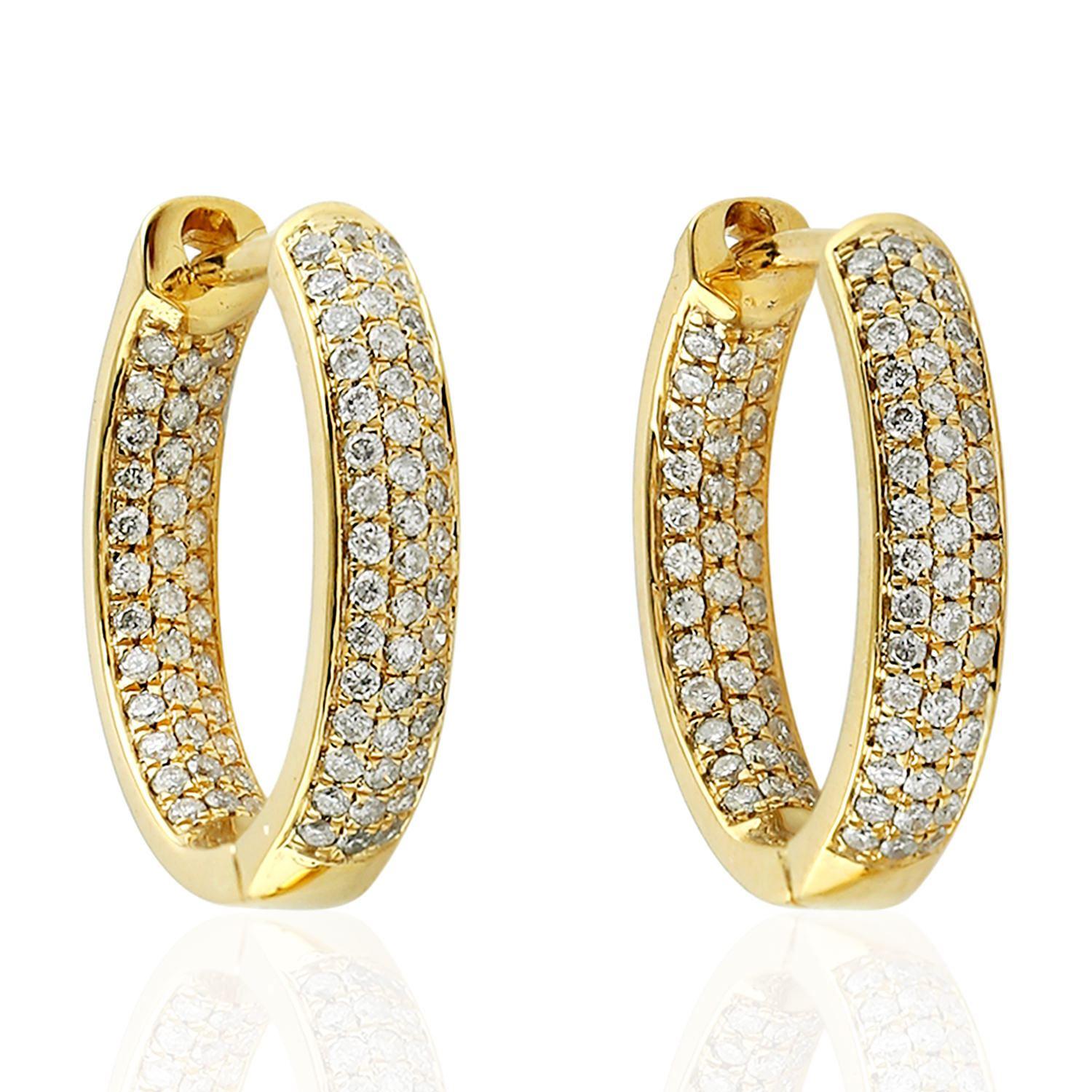 Contemporaneo Orecchini a cerchio in oro 18 carati con diamante Inside Out in vendita
