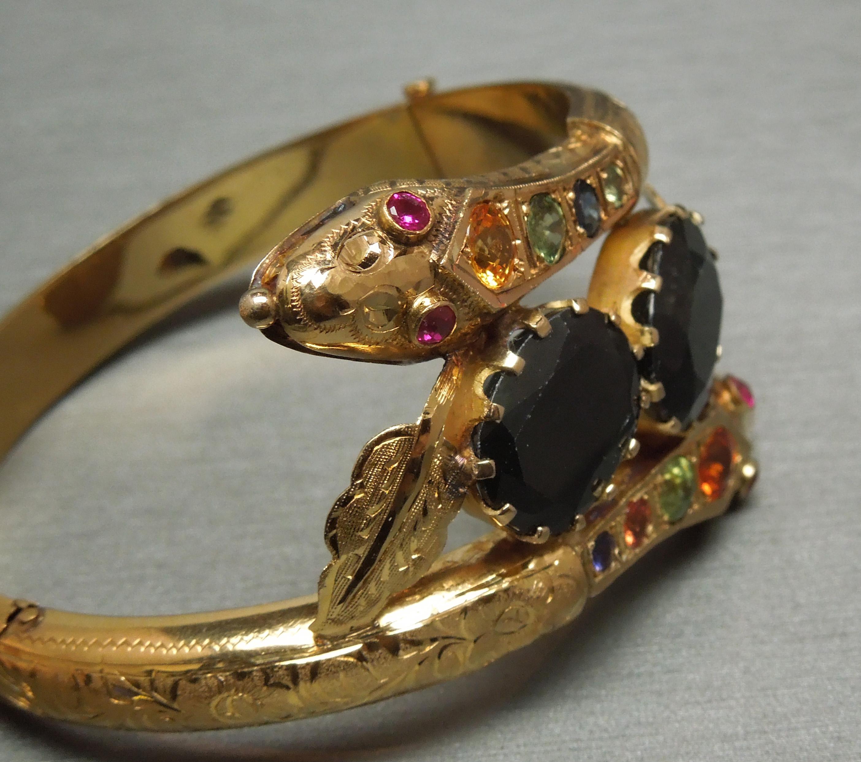 18 Karat Gold Jeweled Snake Bracelet For Sale 1