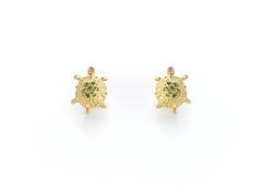 Turtle Stud Earrings 18 Karat Hammered Yellow Gold Green Tsavorite Tourmaline