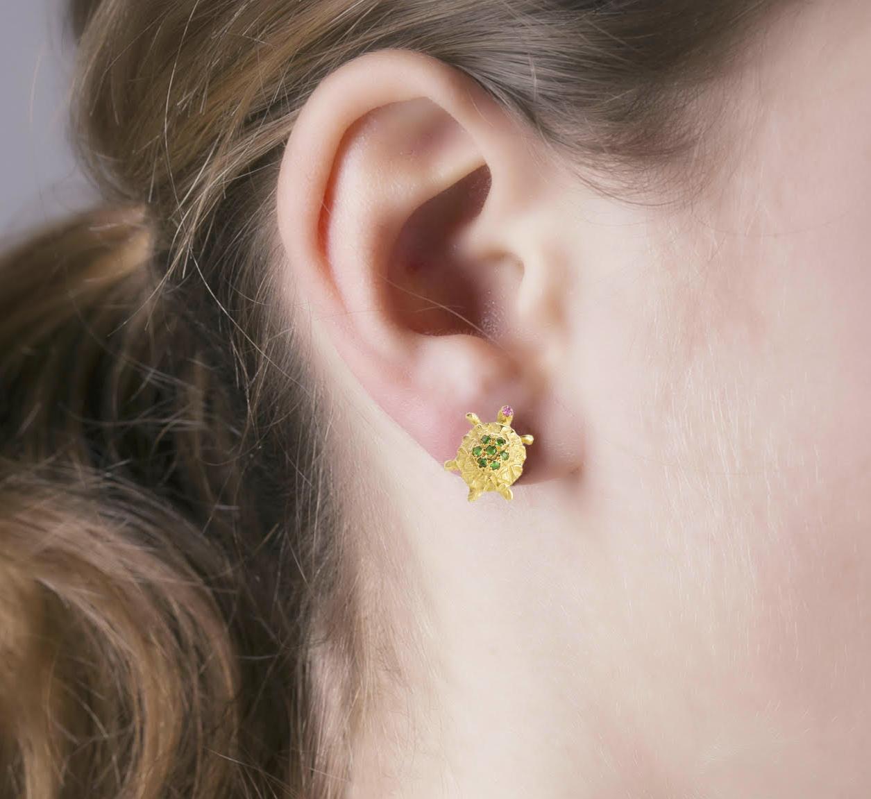 turtle earrings gold