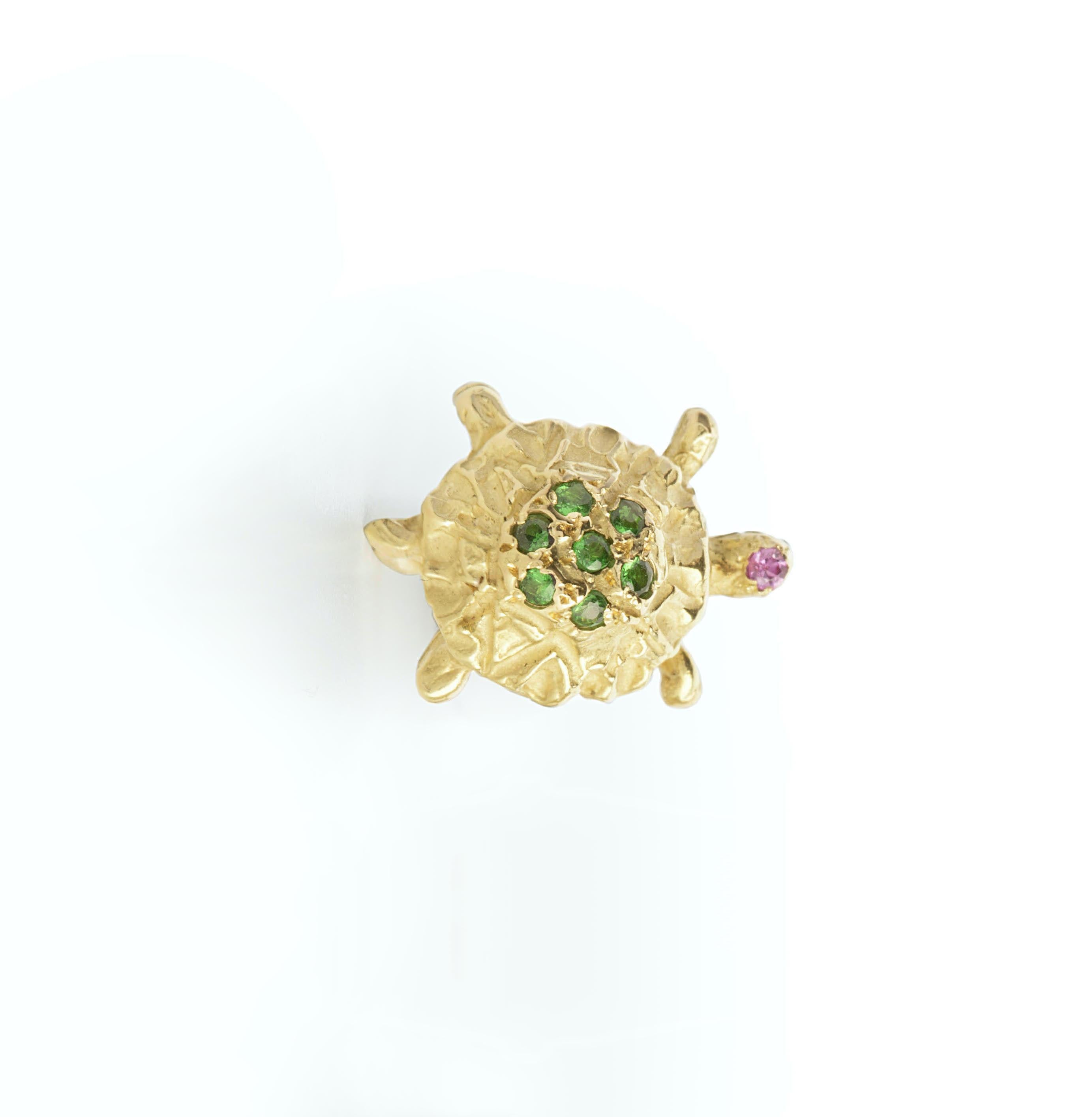 Artisan Turtle Stud Earrings 18 Karat Hammered Yellow Gold Green Tsavorite Tourmaline  For Sale