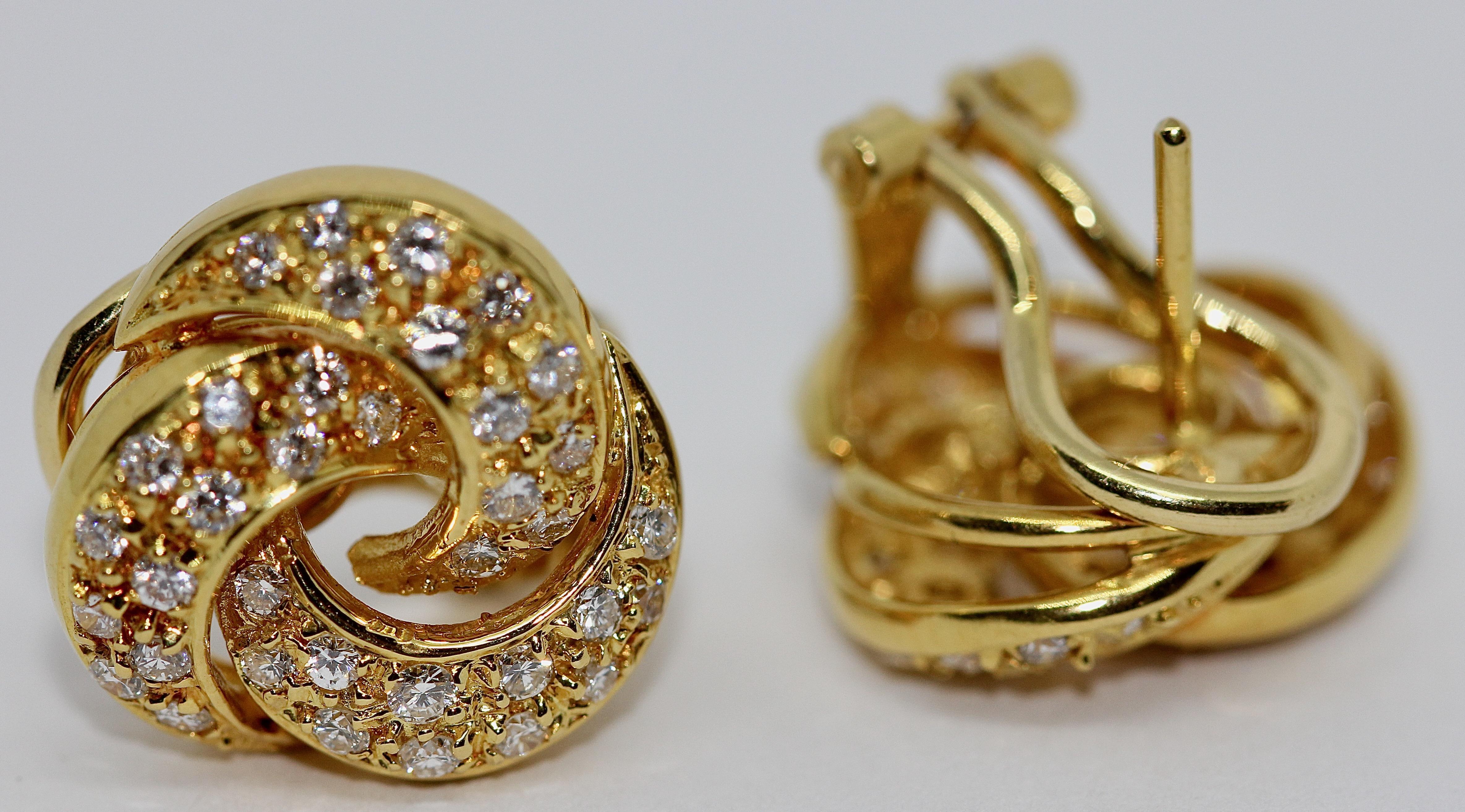 Modern 18 Karat Gold Ladies Diamond Earrings by Türler