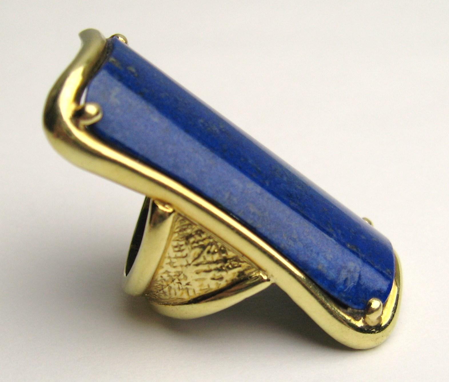 Rough Cut 18 Karat Gold Lapis Lazuli Ring Modernist Rectangle  For Sale