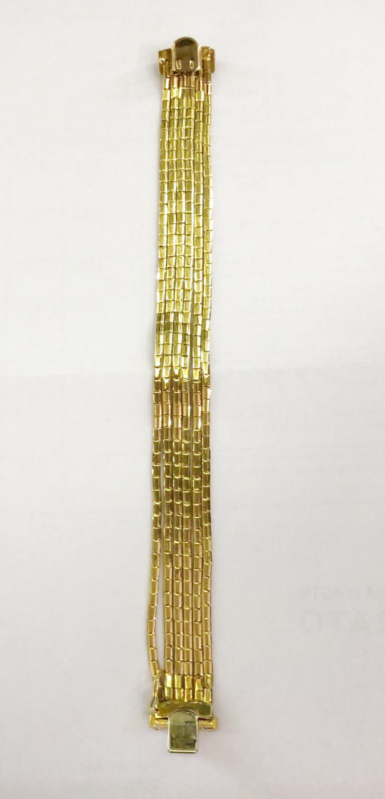 Brilliant Cut 18 Karat Gold Links Bracelet with Sapphires For Sale