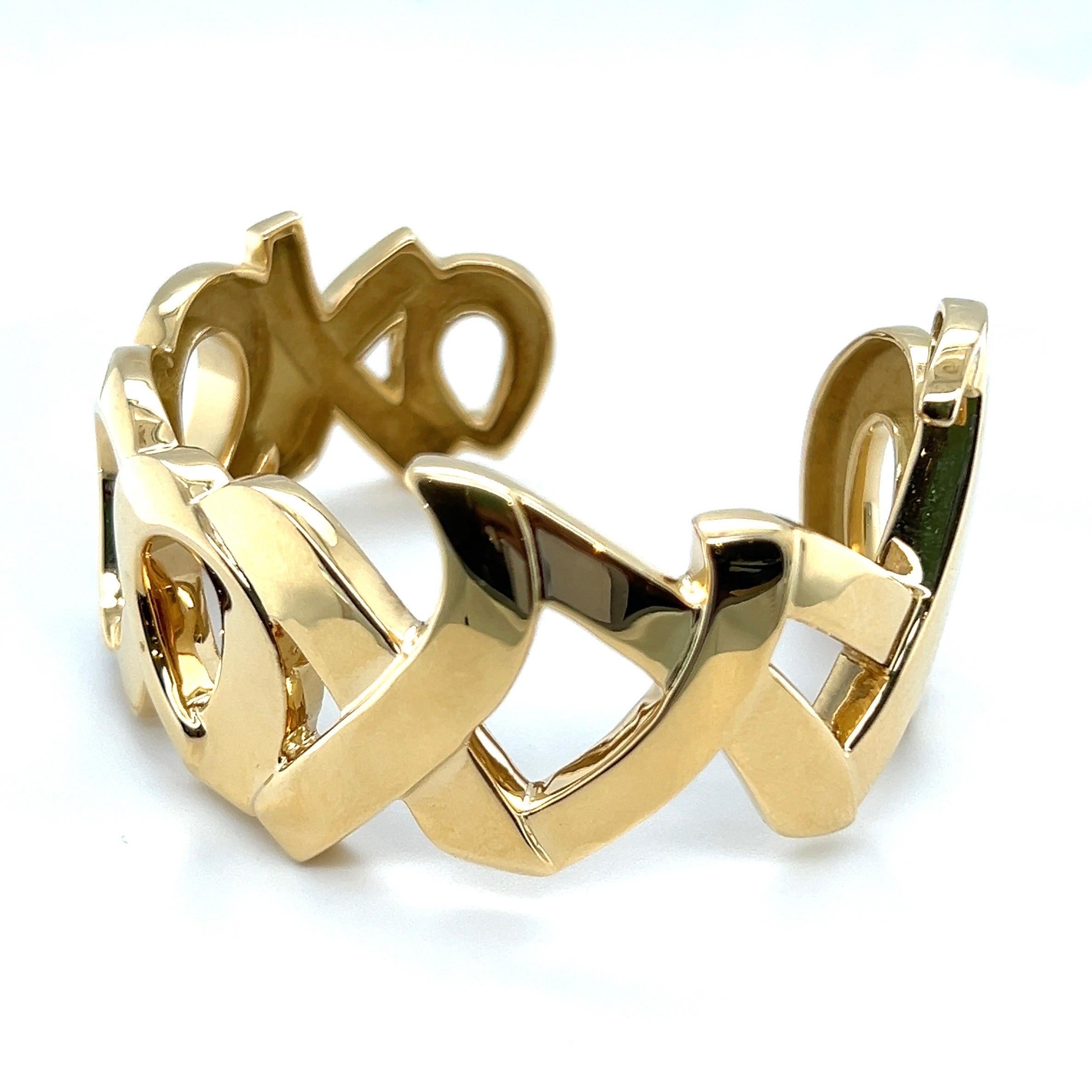Bracelet manchette Love and Kisses en or 18 carats de Paloma Picasso pour Tiffany & Co. en vente 3