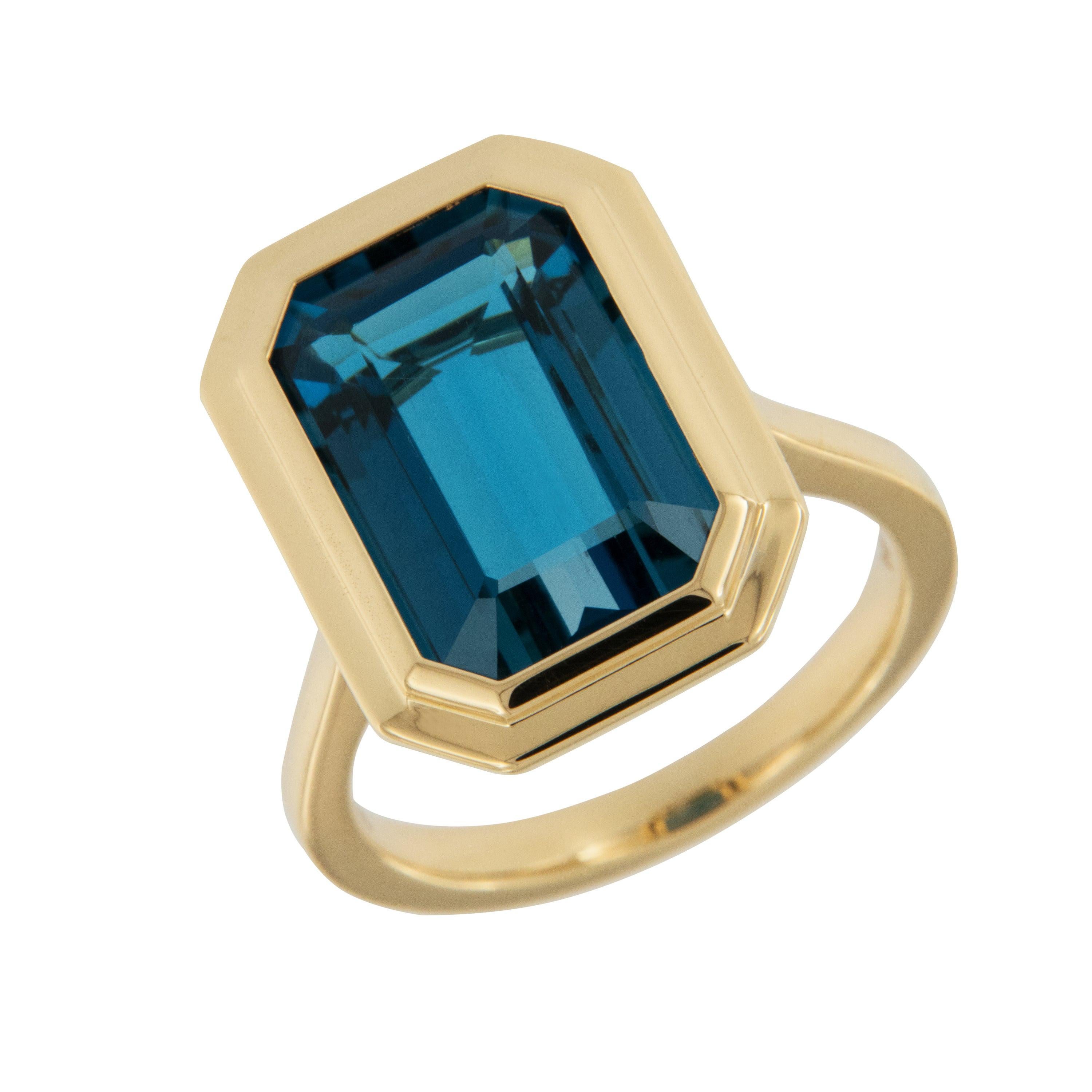 18 Karat Gold "Manhattan Collection" 9.48 Ct. London Blue Topaz Ring by Goshwara For Sale