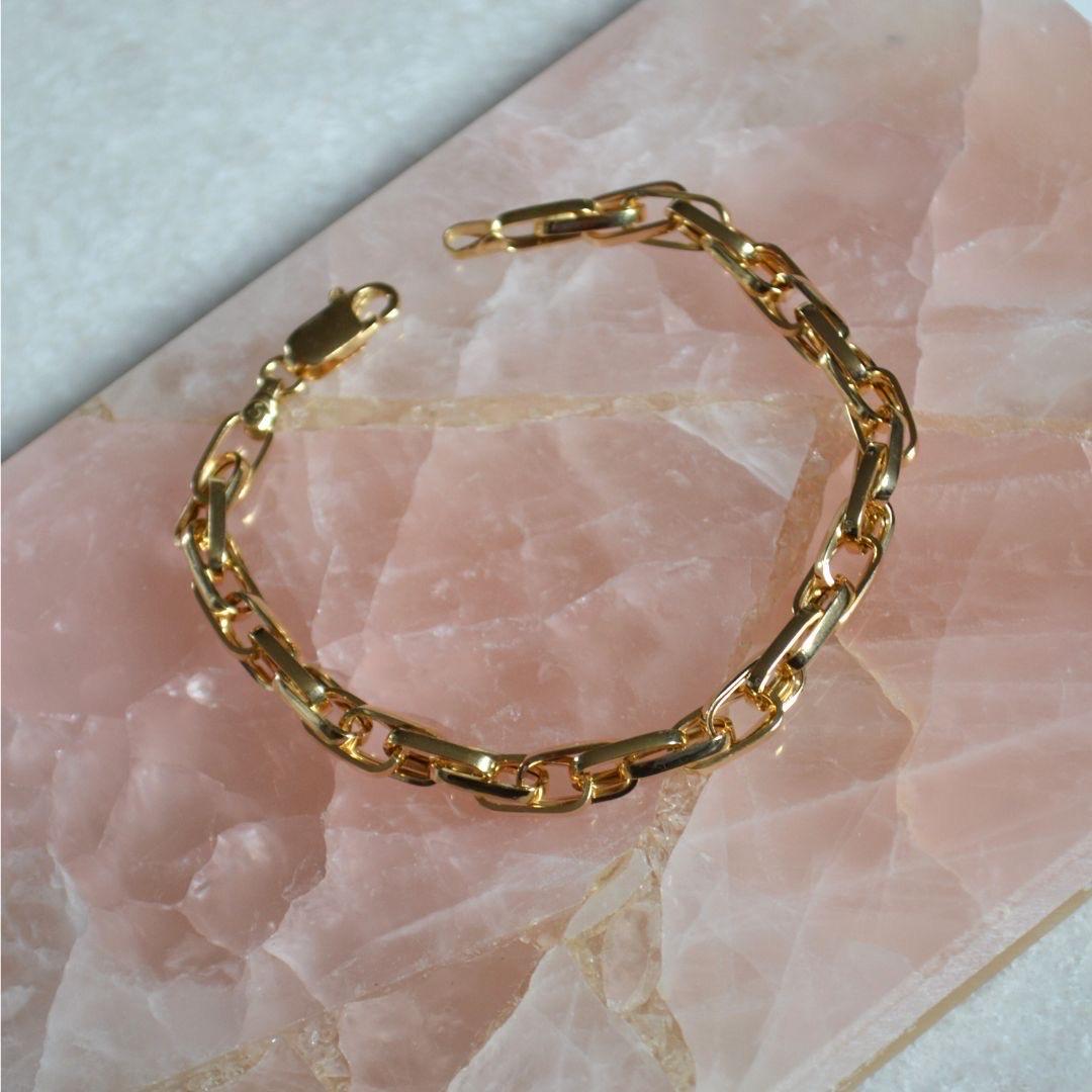 Bracciale moderno a catena con graffetta in oro 18 carati In condizioni Nuovo in vendita a Ridgefield, CT